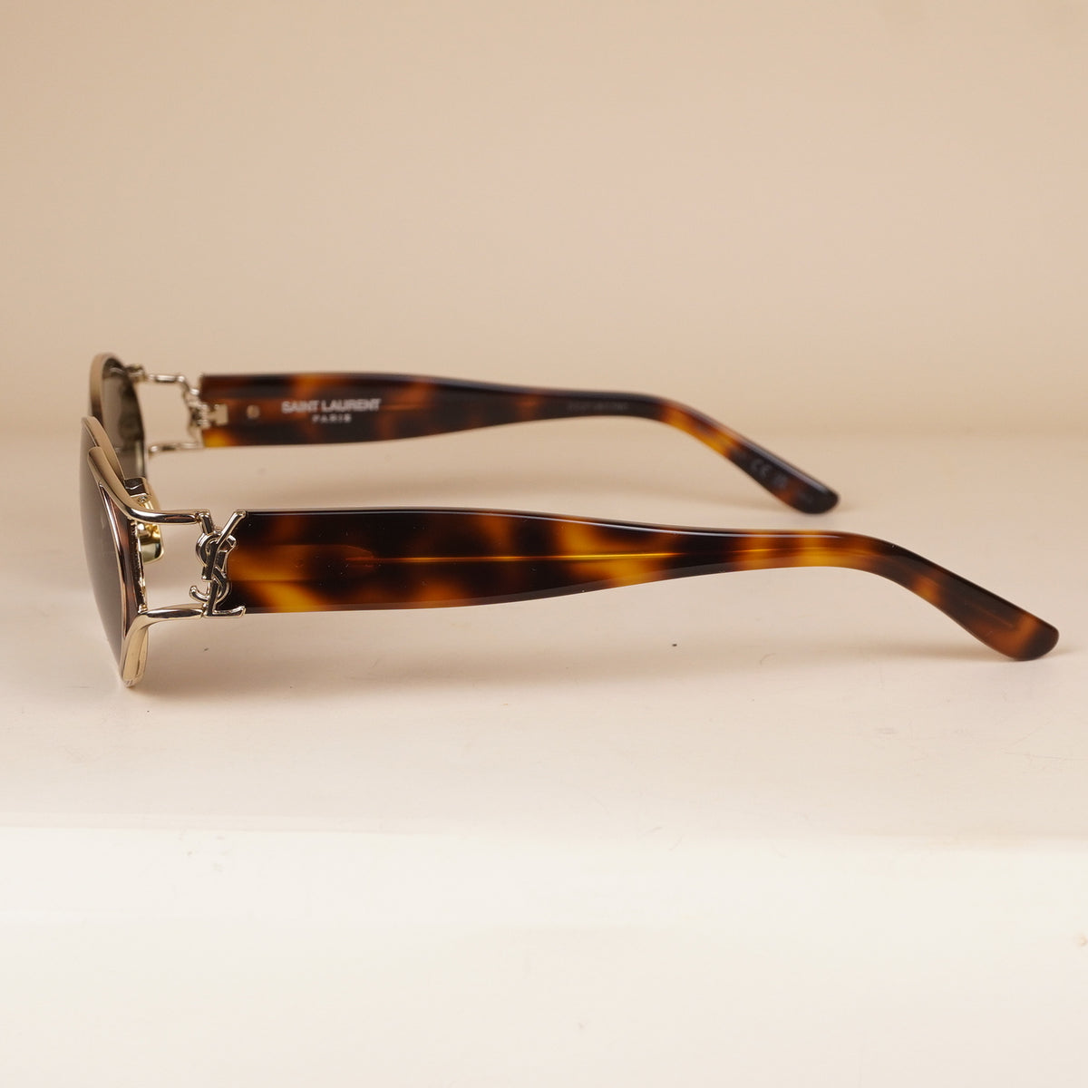 PRE-OWNED SL M919 Oval Sunglasses Metal Frames and Tortoishell Acetate