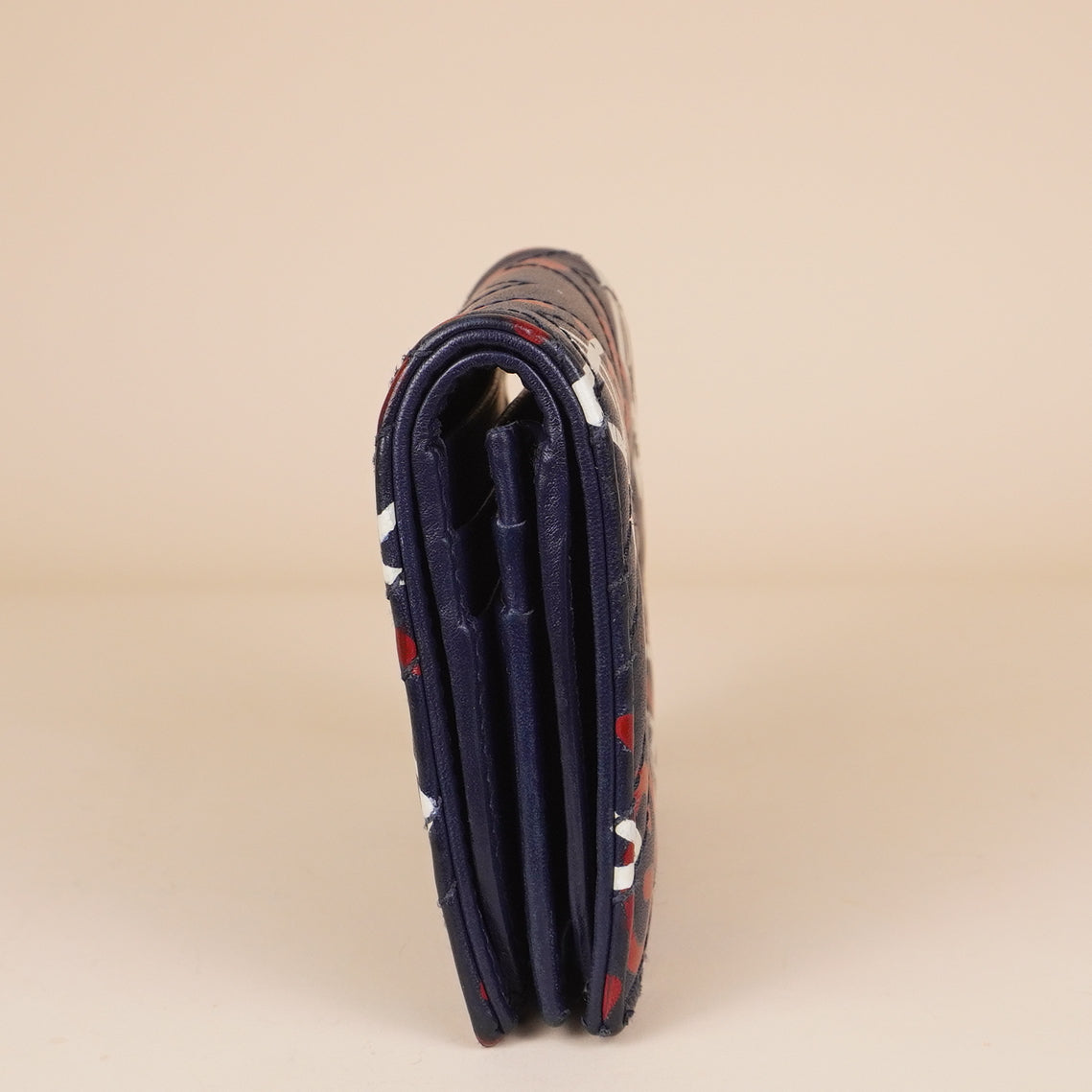 PRE-OWNED GG Calfskin Matelasse Ghost GG Marmont Card Case Wallet