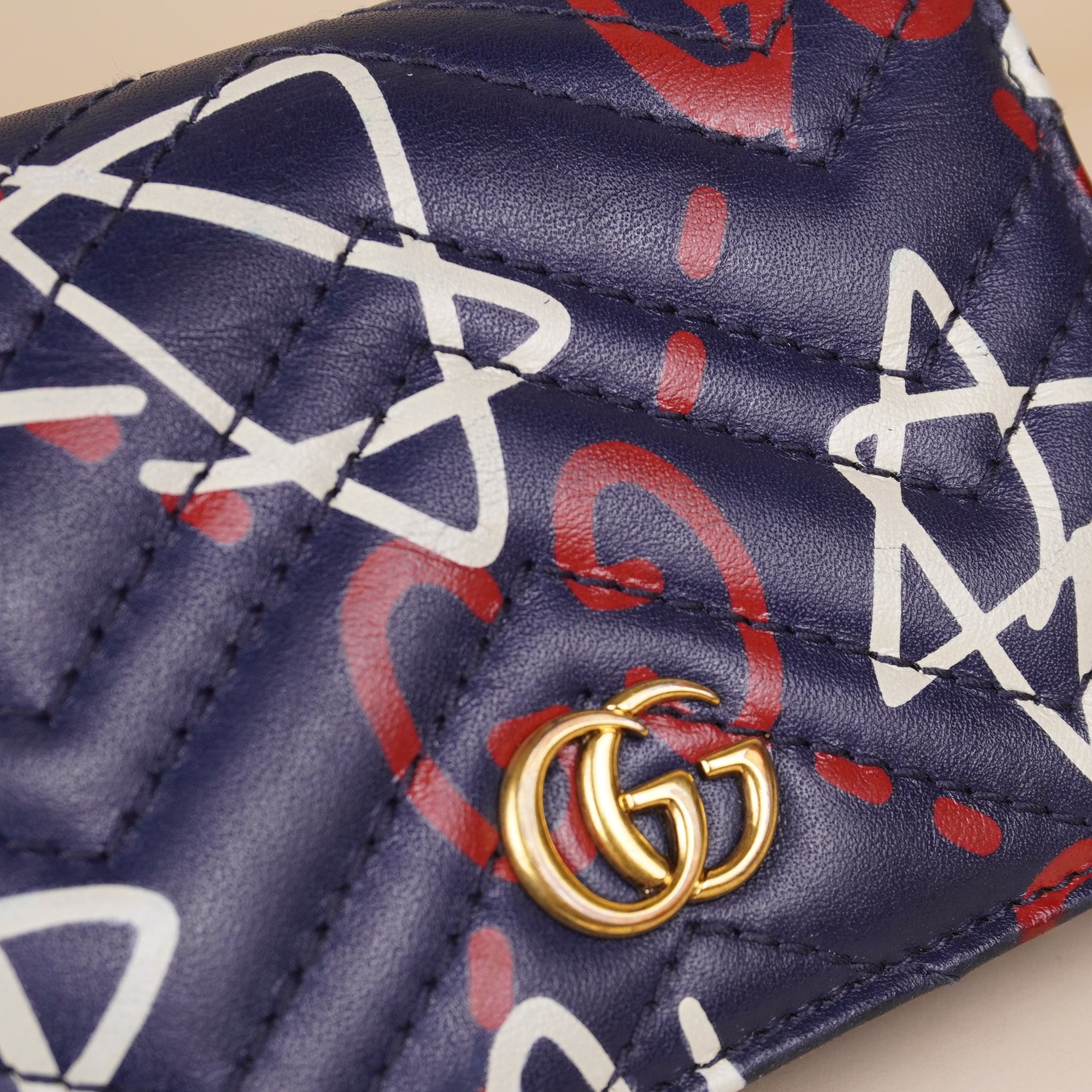 PRE-OWNED GG Calfskin Matelasse Ghost GG Marmont Card Case Wallet