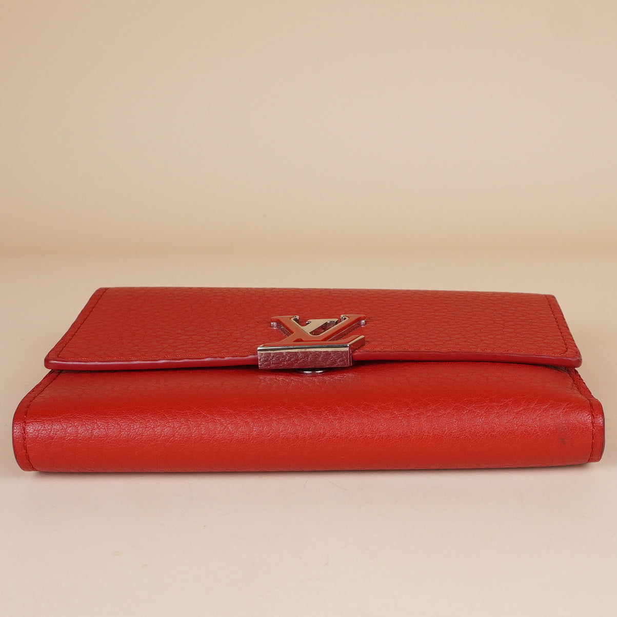 PRE-OWNED LV Taurillon Capucines Compact Wallet Scarlet