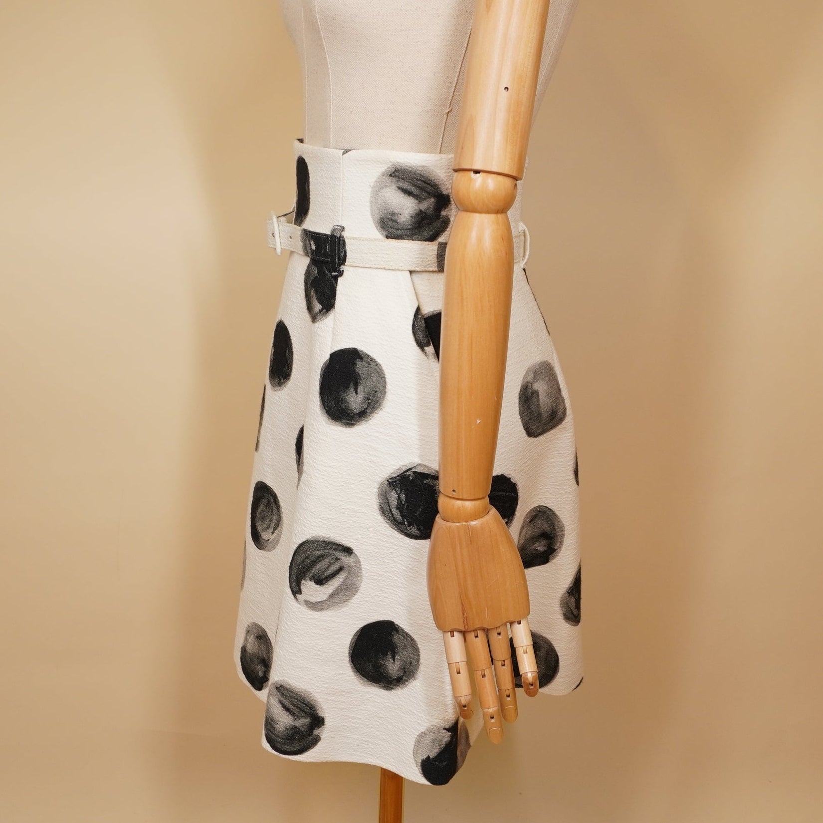 PRE-OWNED D&G Painted Polka Dot Print Skirt in White Cotton S
