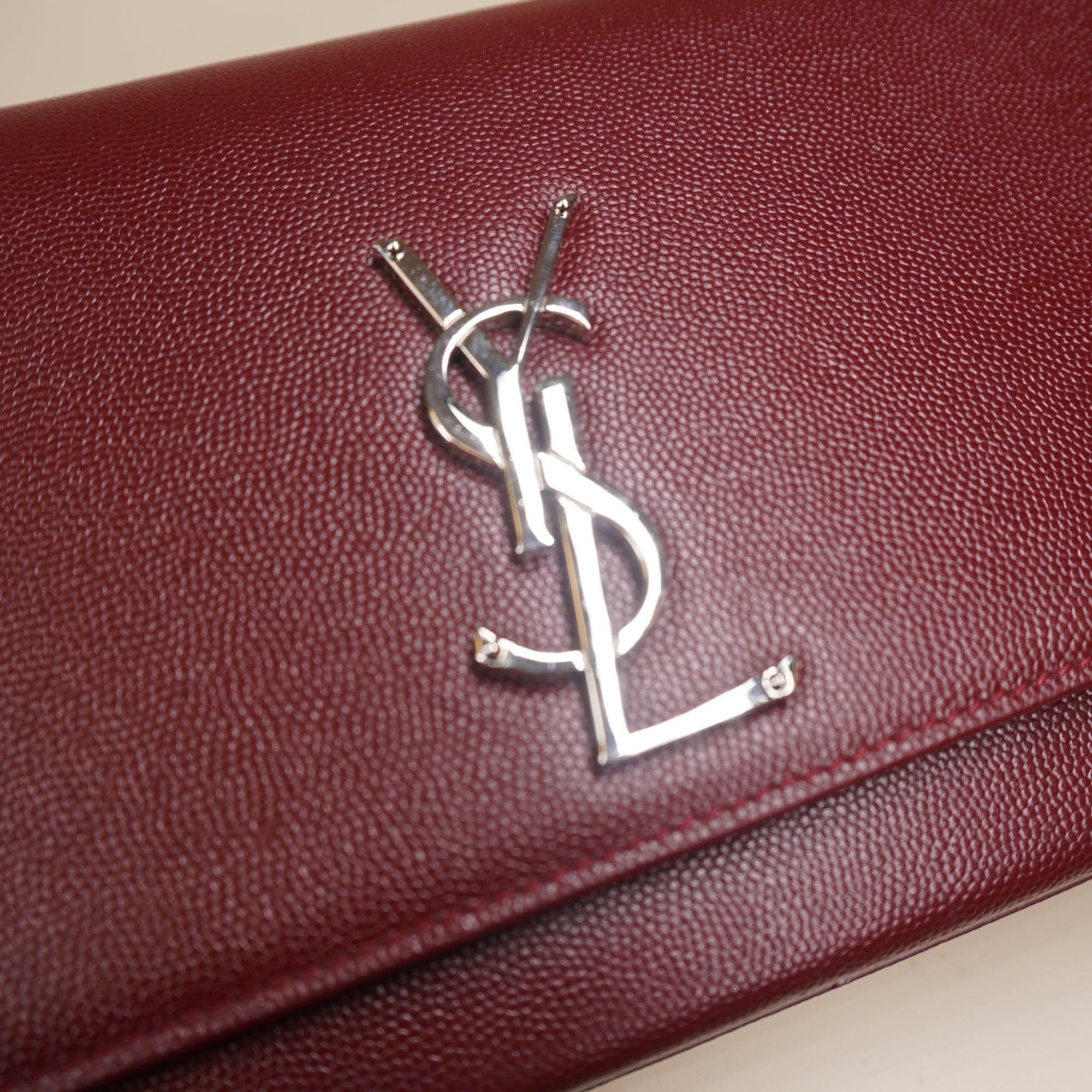 PRE-OWNED Grain De Poudre Medium Classic Monogram Kate Satchel Amaranto