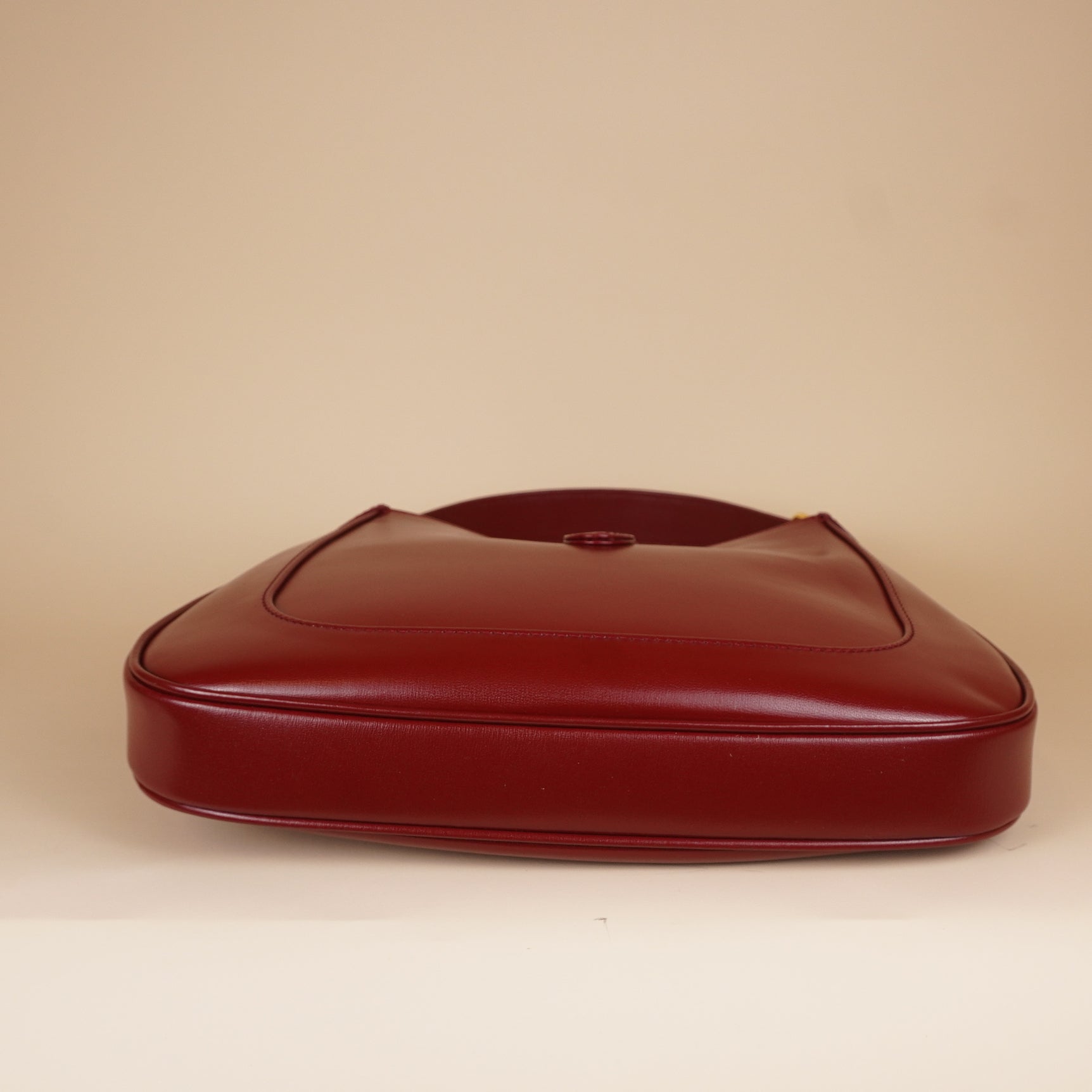PRE-OWNED GG Boarded Dyana Lux Calfskin Small Jackie 1961 Hobo New Cherry Red with Blue Jackie Charm