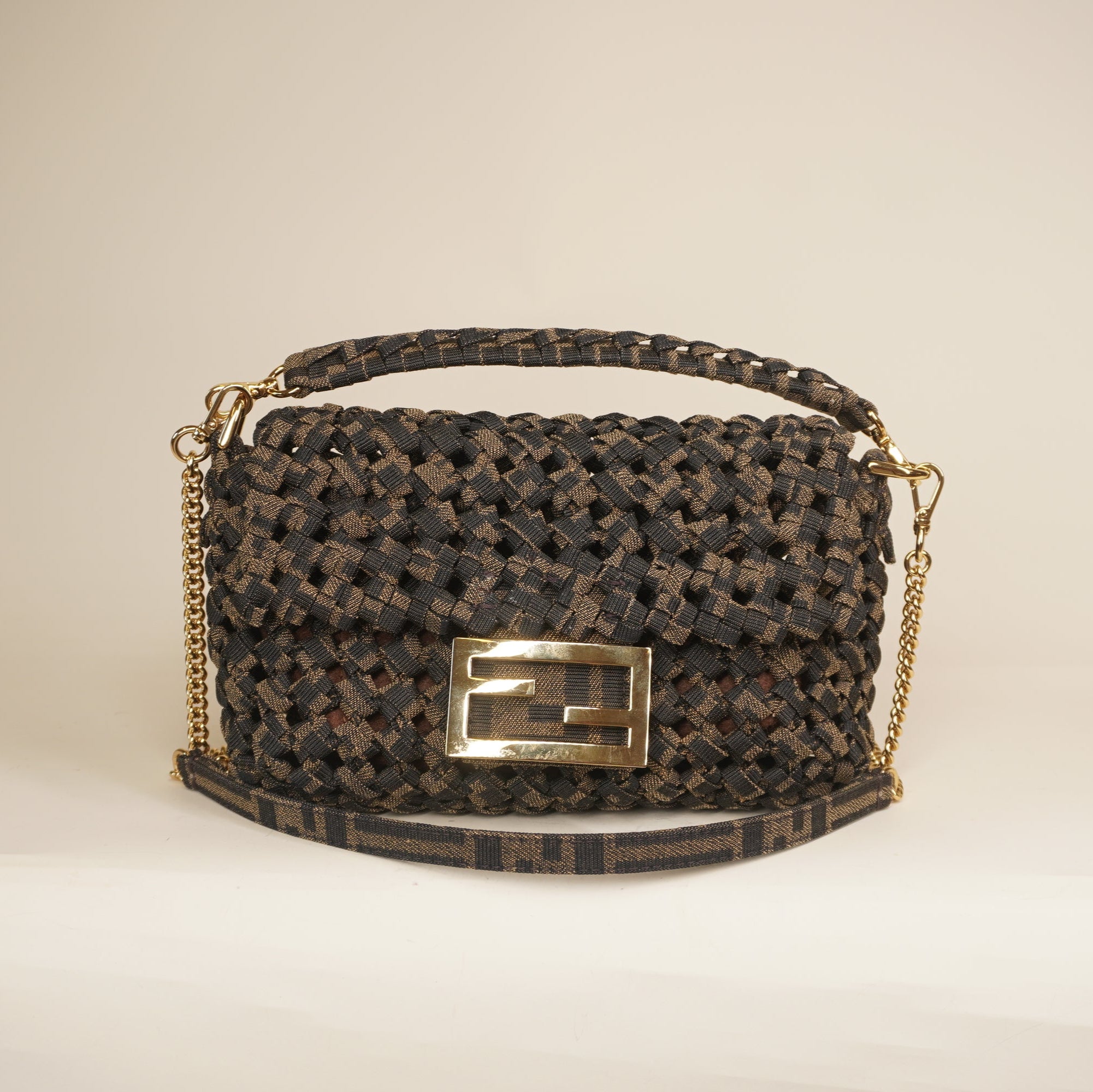 PRE-OWNED FF Baguette NM Bag Woven Zucca Canvas Shoulder Bag