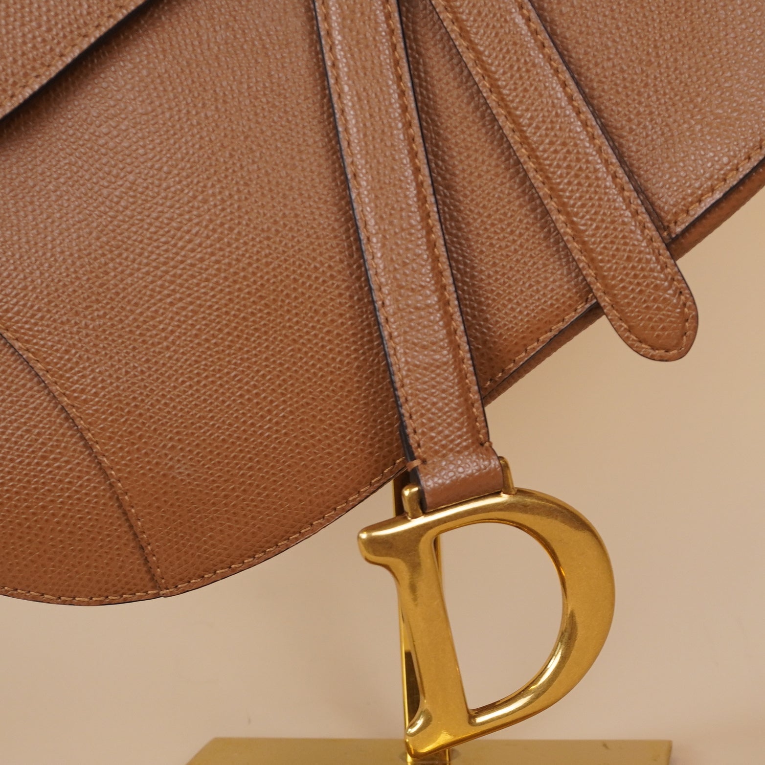PRE-OWNED Grained Calfskin Saddle Bag With Strap Golden Saddle
