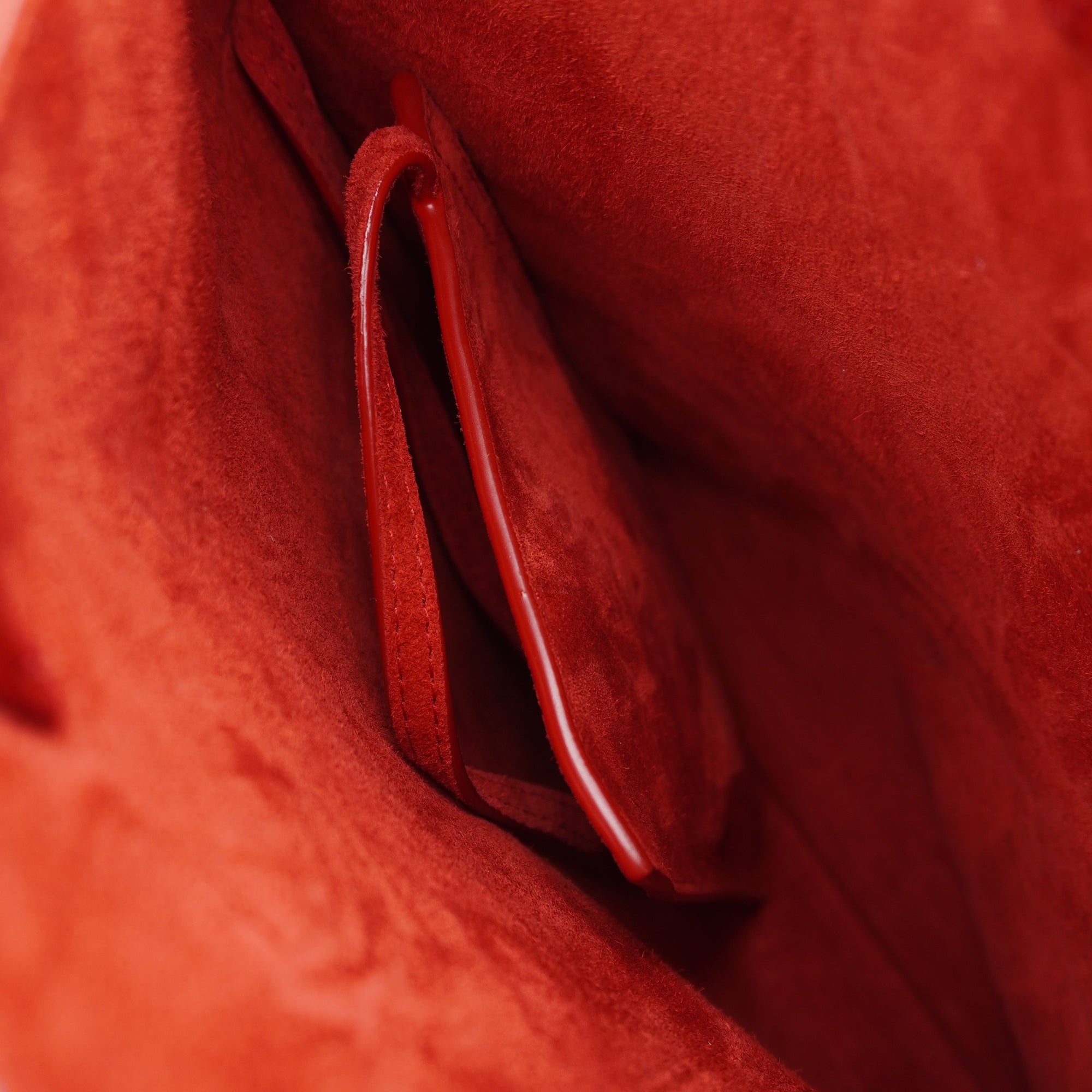 PRE-OWNED Suzanne Red Patent Leather Small Chain Hobo Shoulder Bag