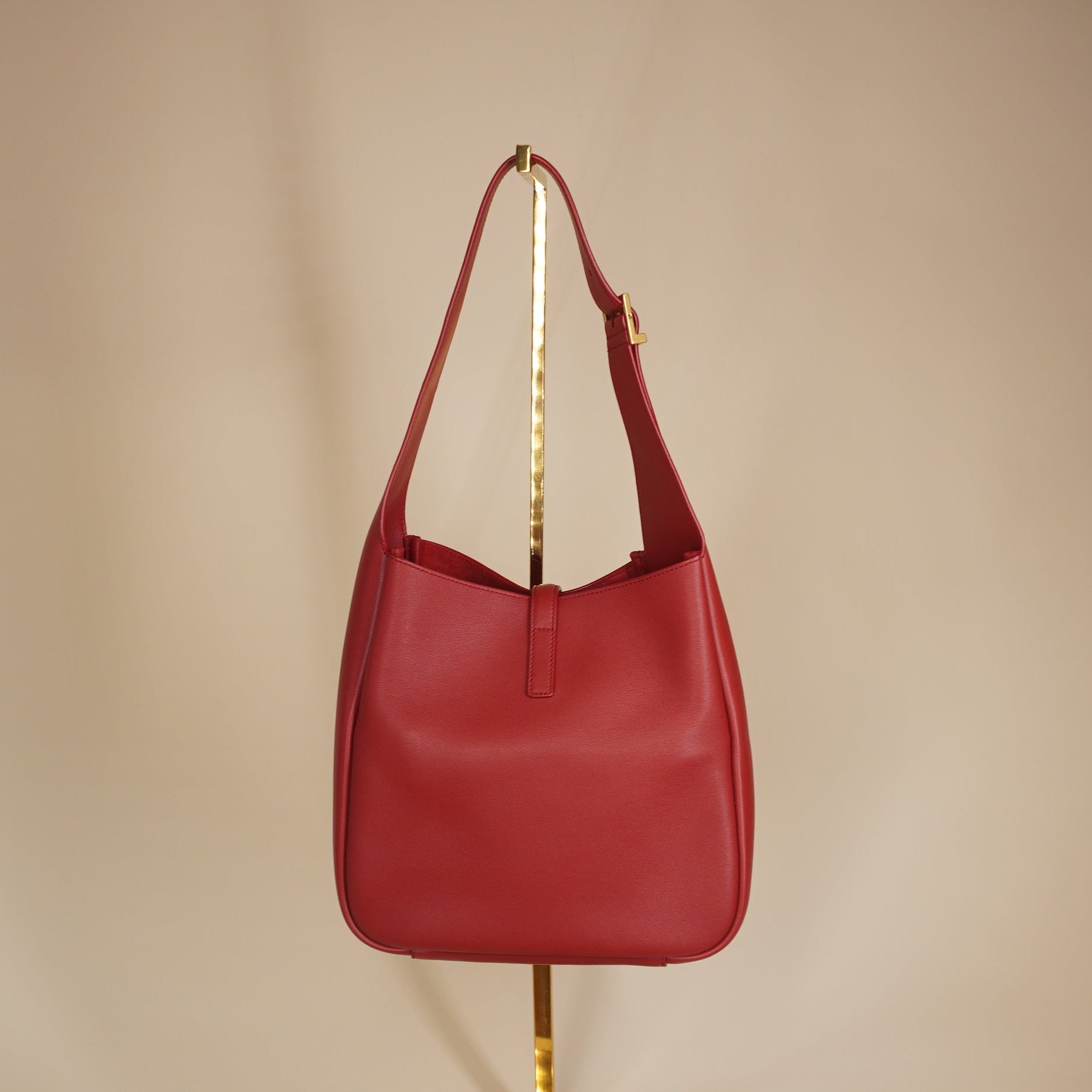 PRE-OWNED Le 5 á 7 Small Red Shoulder Bag