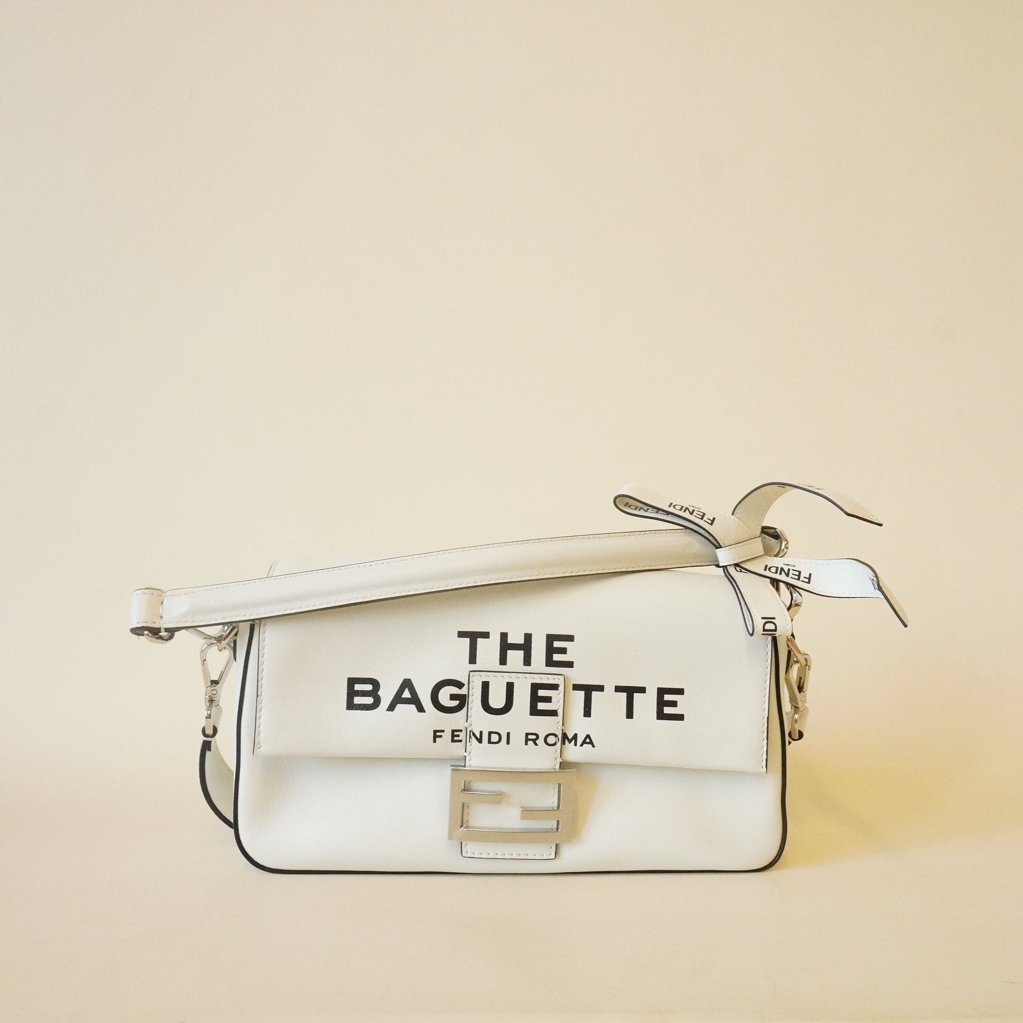 PRE-OWNED Maxi Baguette By Marc Jacobs White Canvas Shoulder Bag
