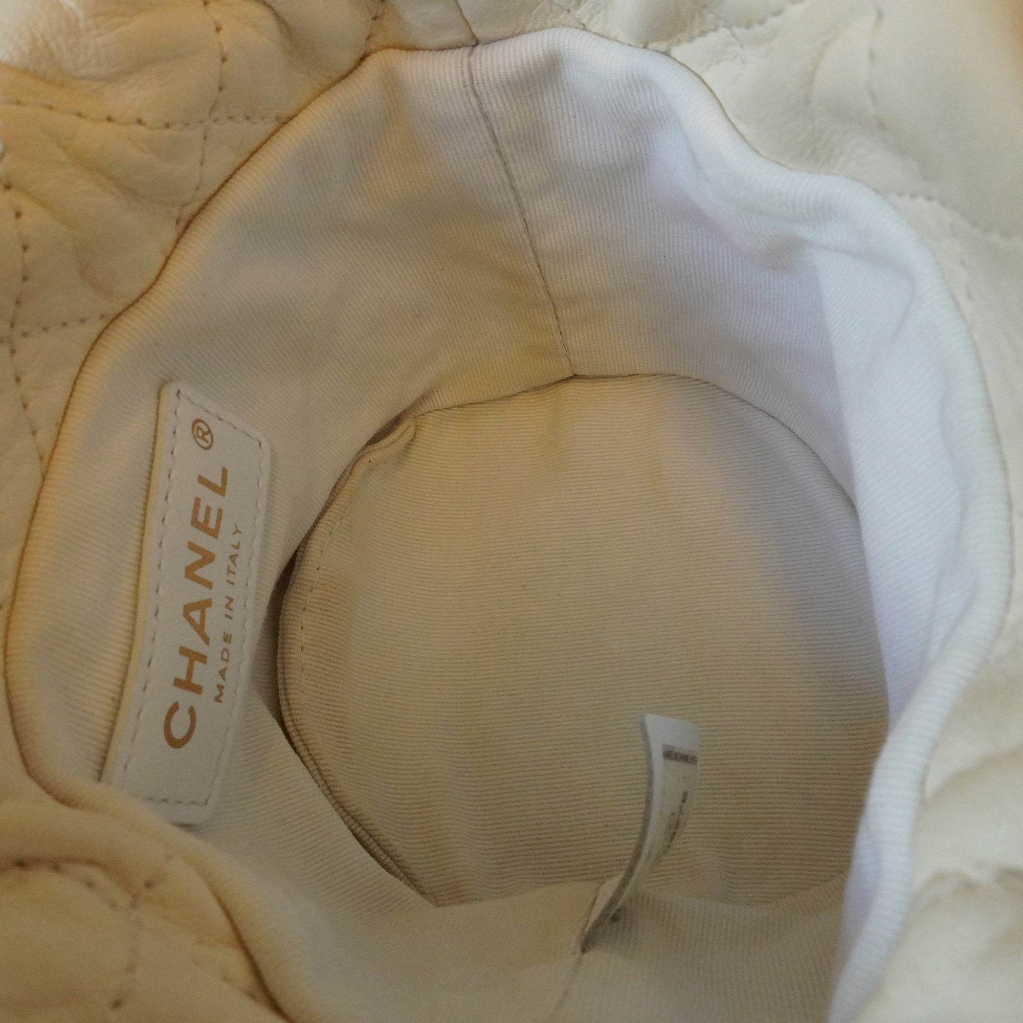 PRE-OWNED CC Matelasse Cream Lambskin Shoulder Bag