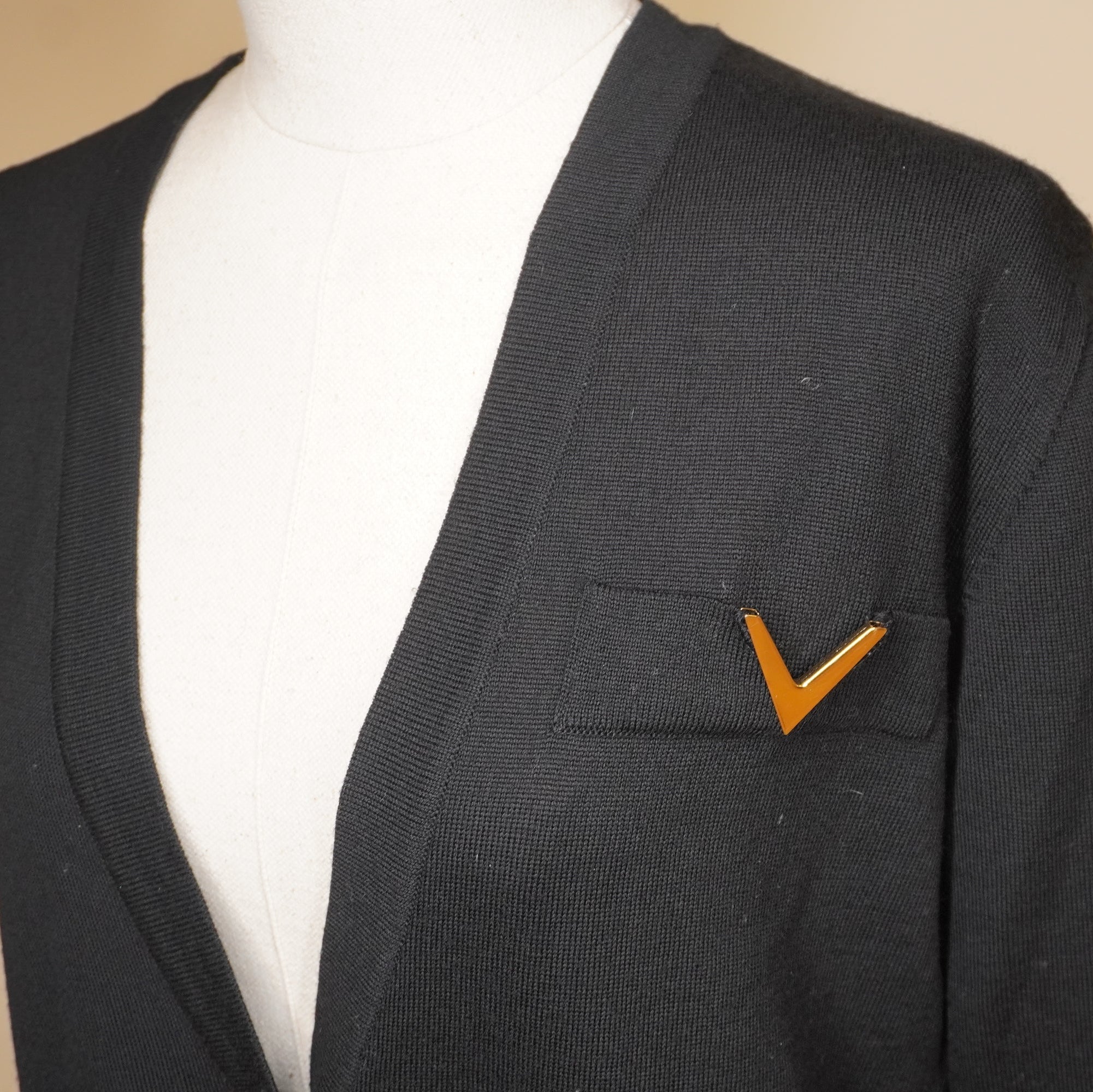 PRE-OWNED Vgold Wool Cardigan Black M