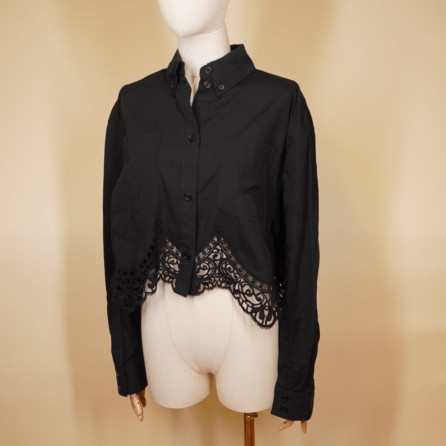 PRE-OWNED Macrame Lace Hem Cotton Cropped Shirt Black M