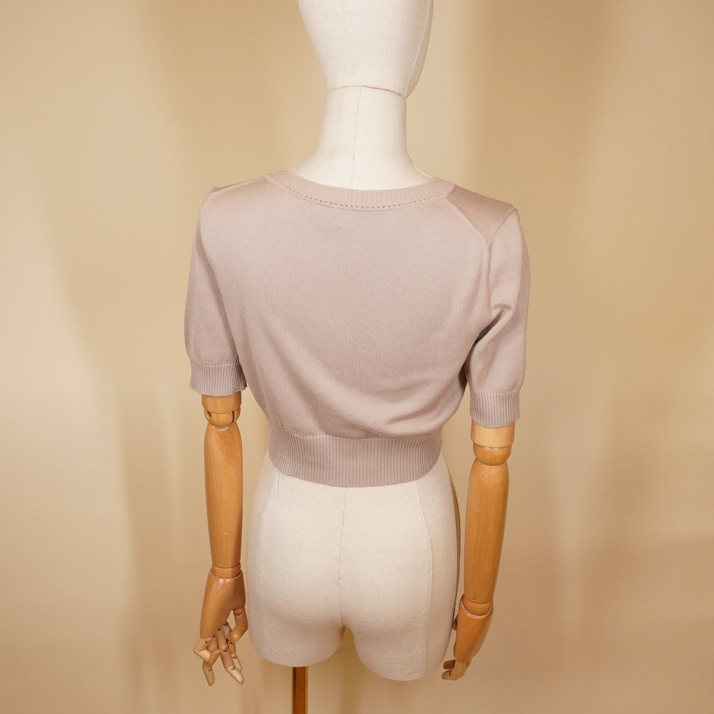 PRE-OWNED Beige Floral Applique Detail Short Sleeve Cropped Cardigan M