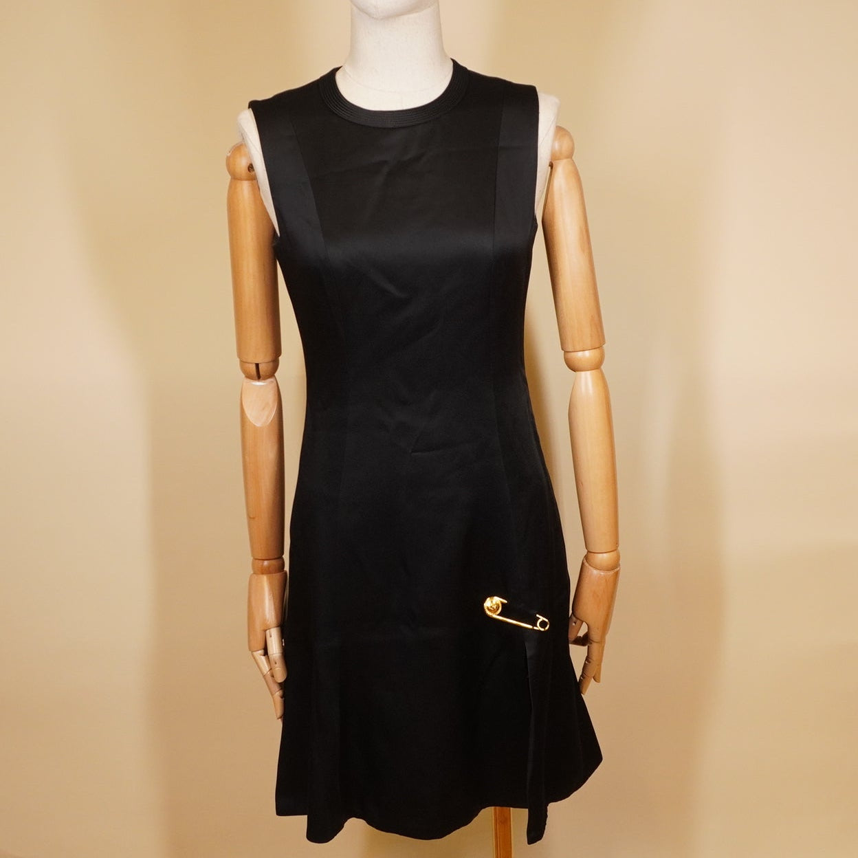 Versace Medusa Safety Pin Mini Dress, female, black, 36