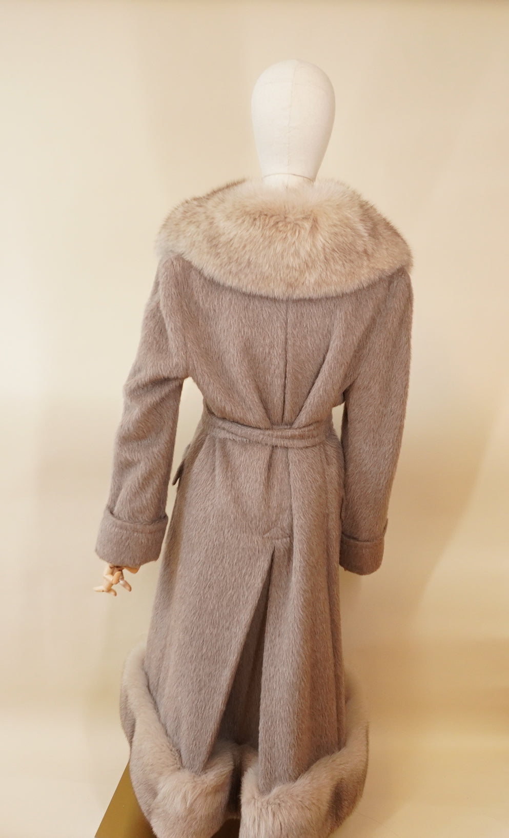 PRE-OWNED MAX MARA Long Sleeve Fur Long Winter Alpaca mixed Fur ML