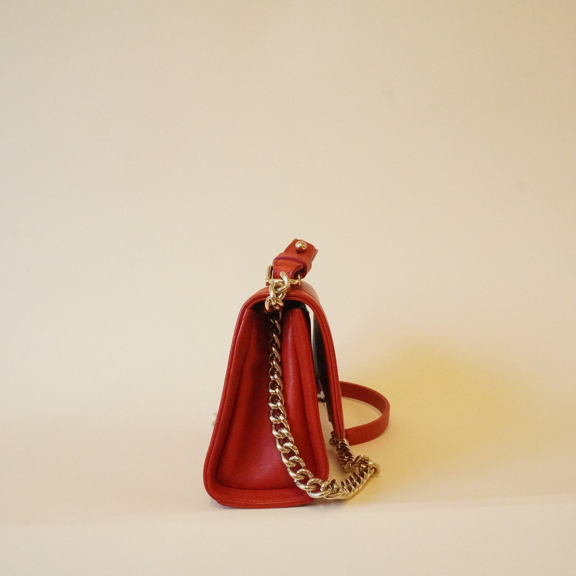 PRE-OWNED CC Red Quilted Calfskin Label Click Flap Shoulder Bag