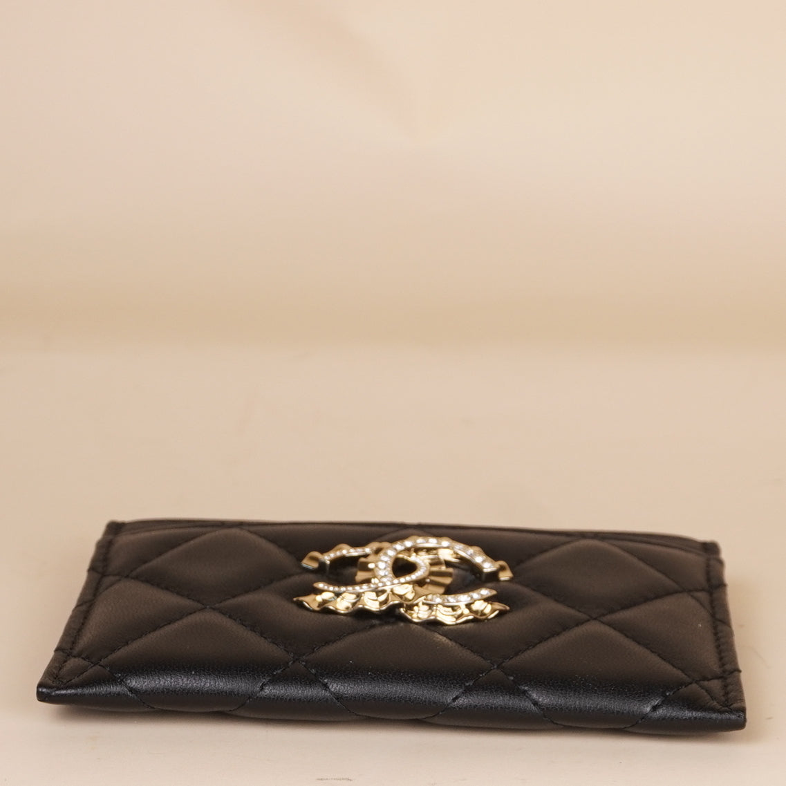 PRE-OWNED CC Quilted Crystal & Pleated Card Holder