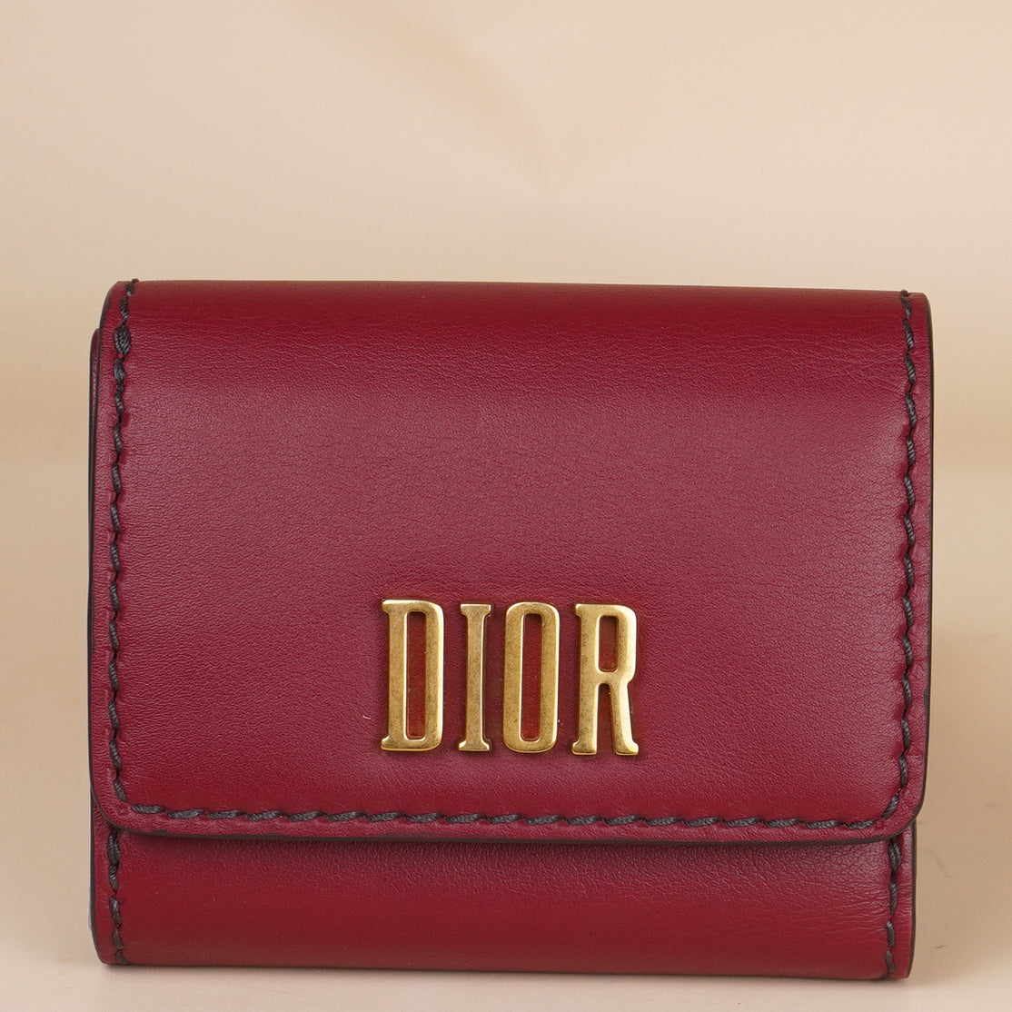 PRE-OWNED CD Trifold Wallet Red Grained Leather Wallet Bag
