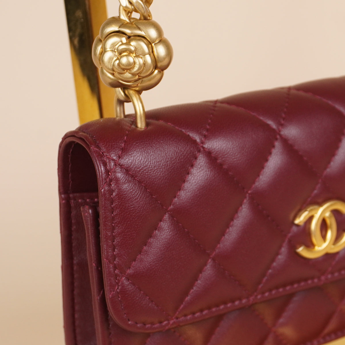 PRE-OWNED CC Camellia Crush Quilted Lambskin Burgundy Wallet On Chain