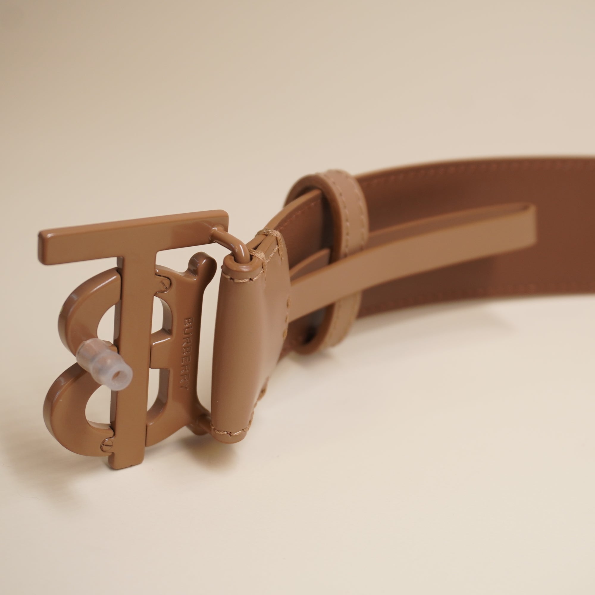 PRE-OWNED TB Reversible Beige Leather Belt L