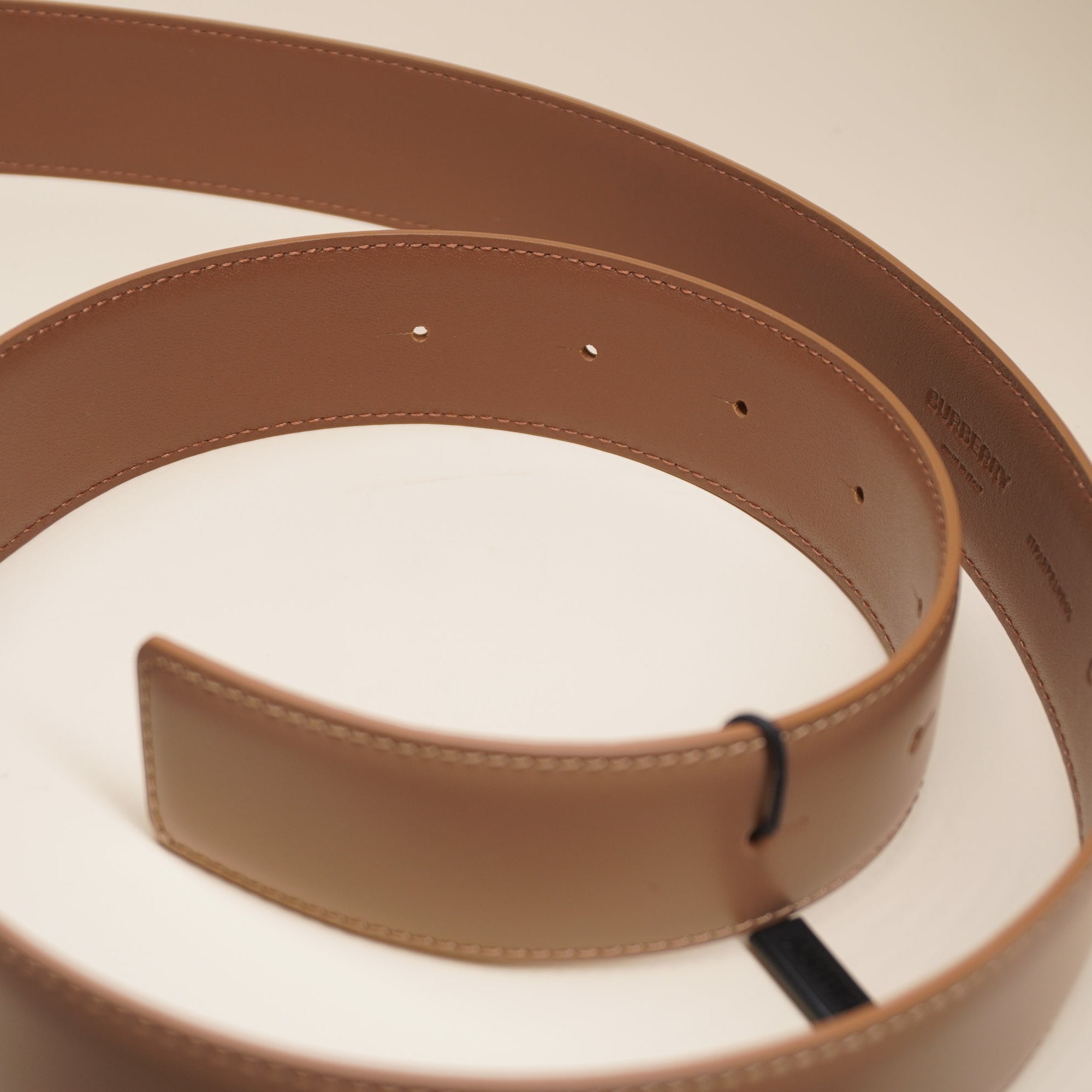 PRE-OWNED TB Reversible Beige Leather Belt L