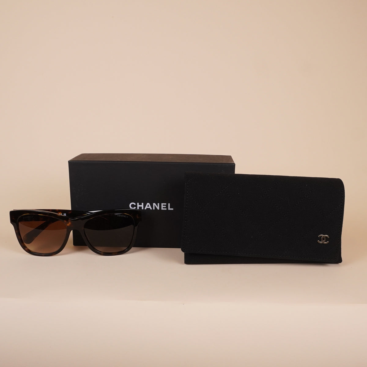 PRE-OWNED Interlocking CC Logo Square Sunglasses