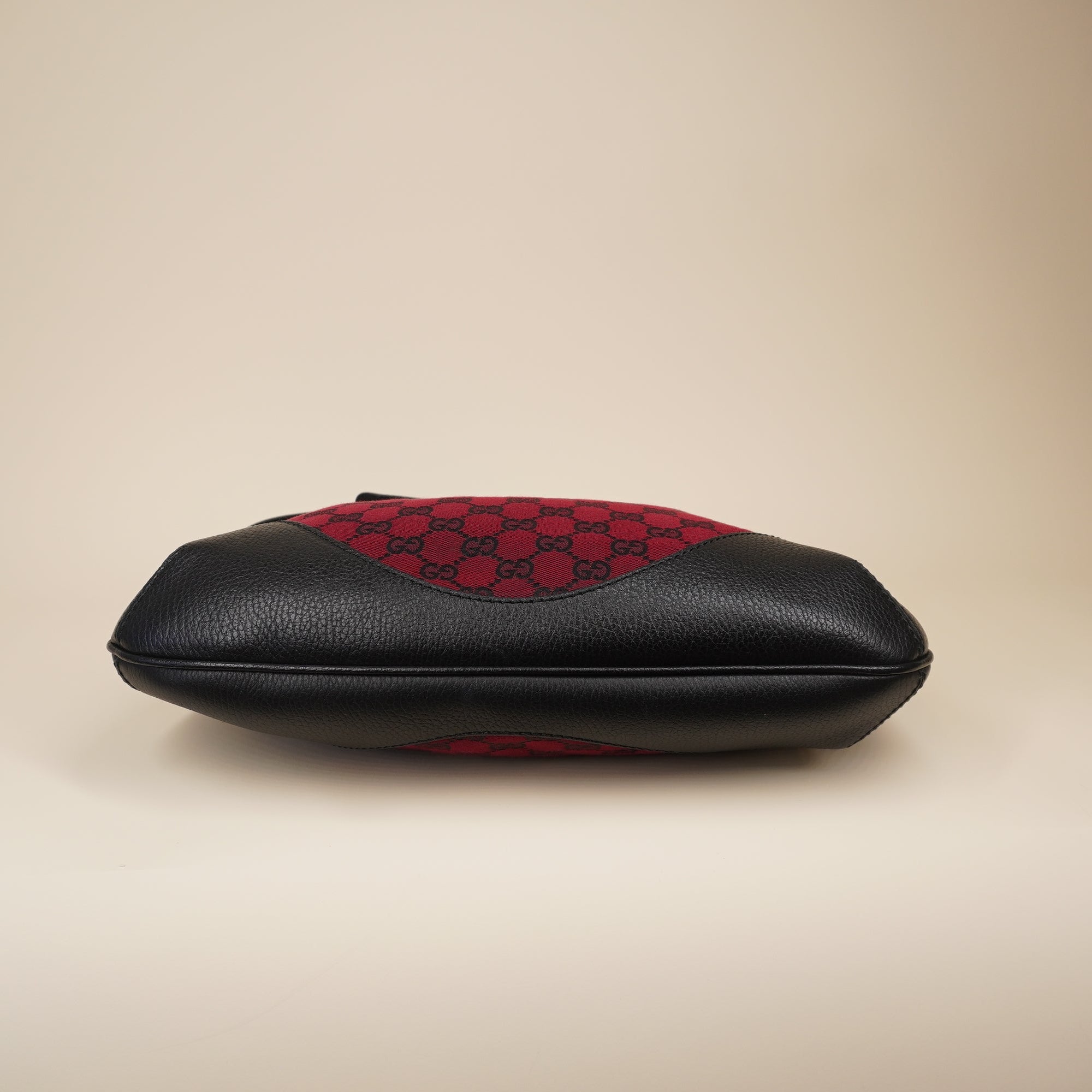 PRE-OWNED GG Canvas Shoulder Bag Black Red
