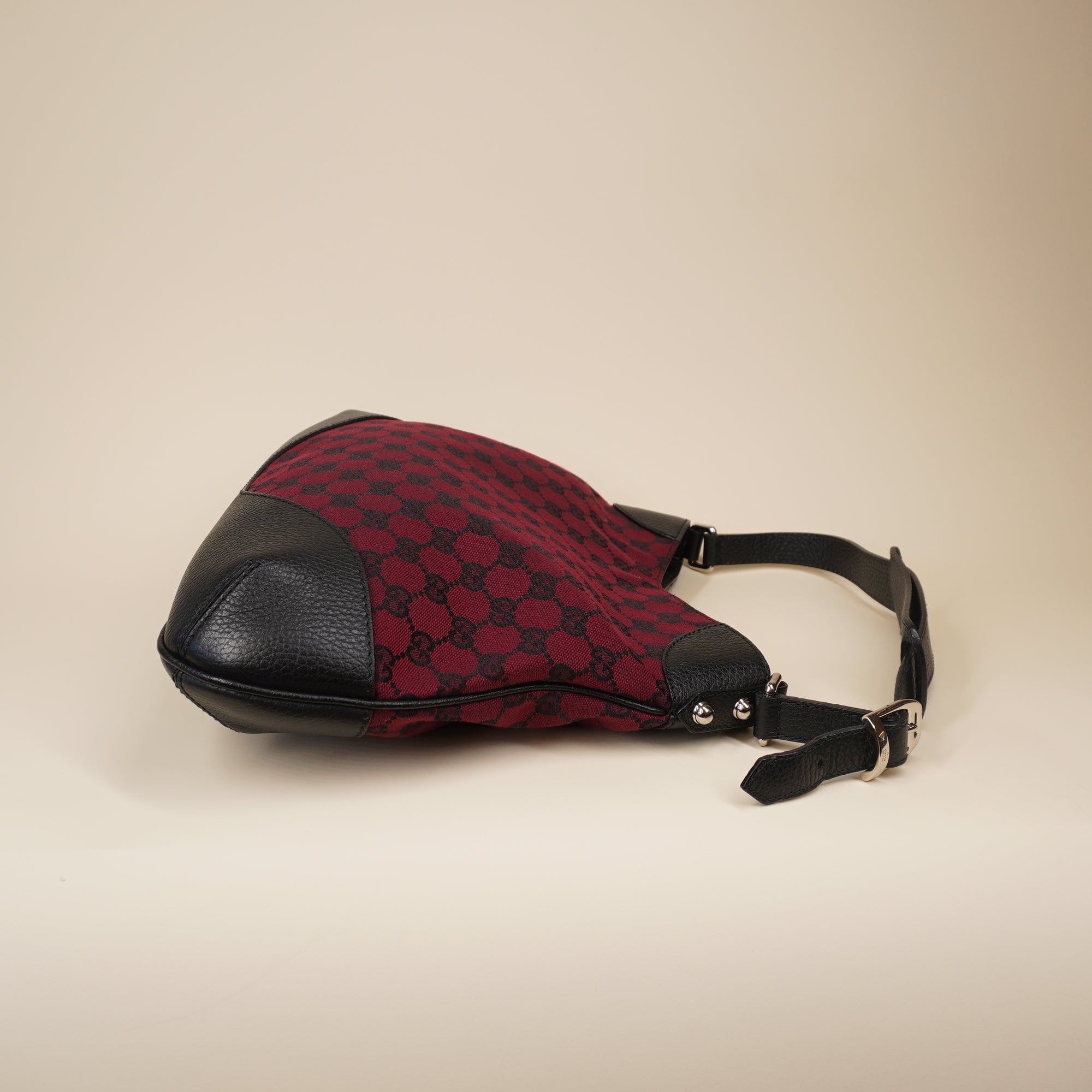 PRE-OWNED GG Canvas Shoulder Bag Black Red
