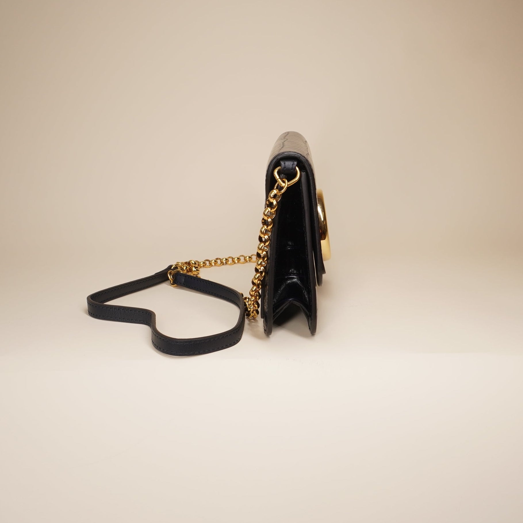 PRE-OWNED Black Leather Chain Crossbody Bag