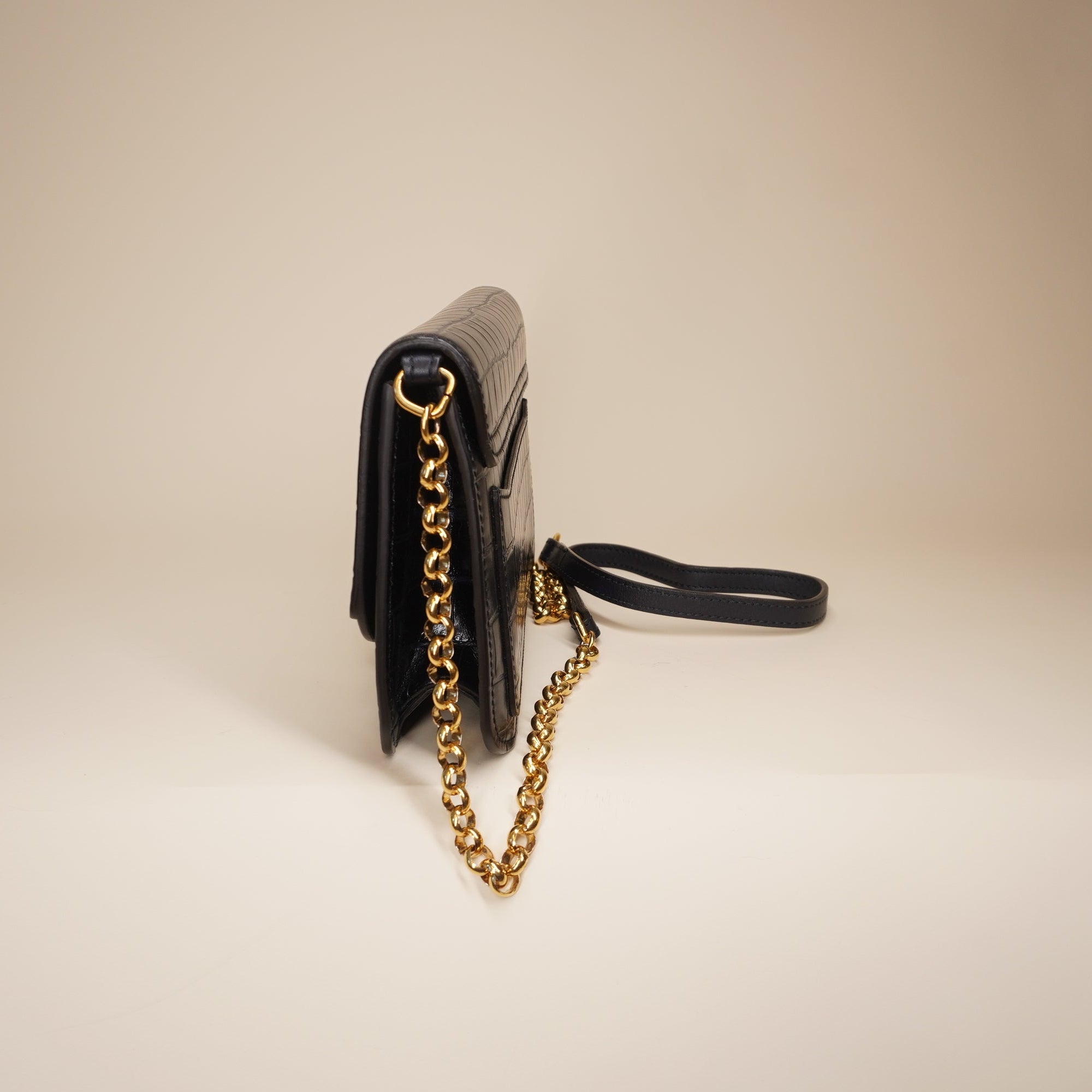 PRE-OWNED Black Leather Chain Crossbody Bag