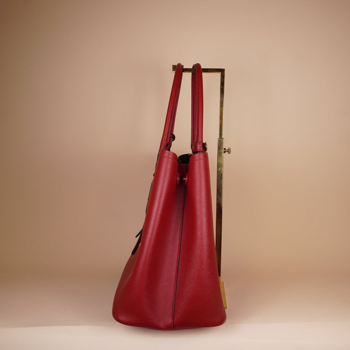 PRE-OWNED Red Saffiano Leather Galleria Double Zip Shoulder Bag