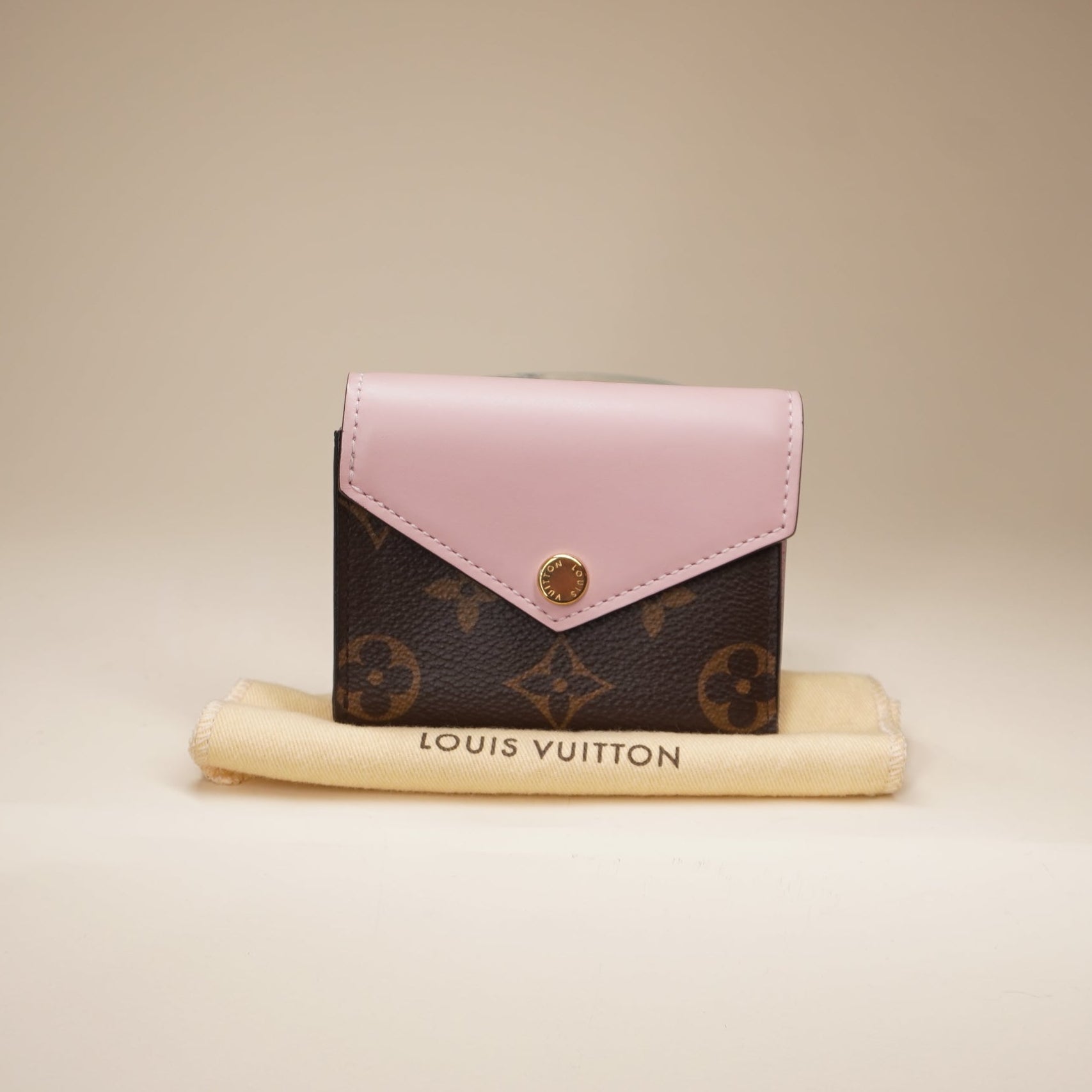 PRE-OWNED LV Monogram Zoe Wallet Rose Ballerine