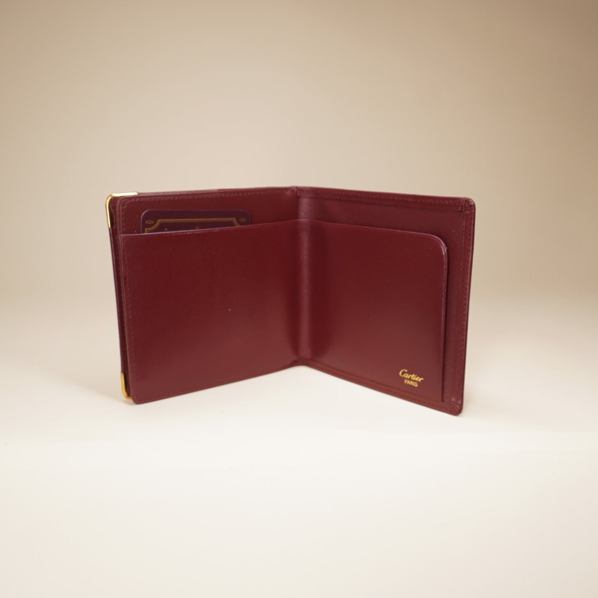 PRE-OWNED Bifold Wallet Must Line Leather Burgundy