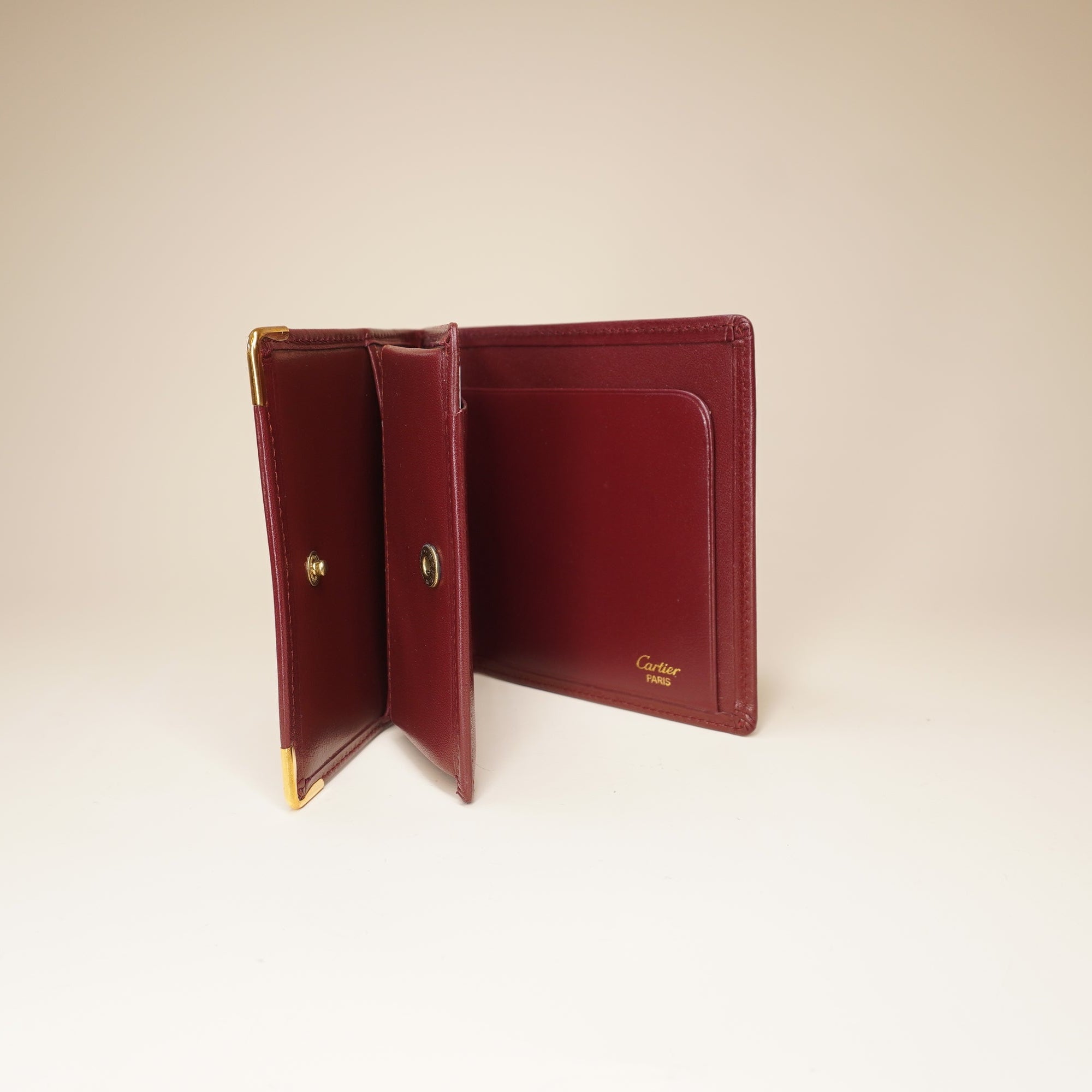 PRE-OWNED Bifold Wallet Must Line Leather Burgundy