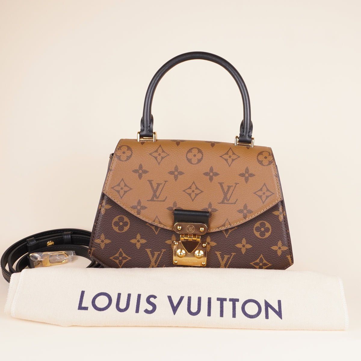PRE-OWNED LV Reverse Monogram Tilsitt