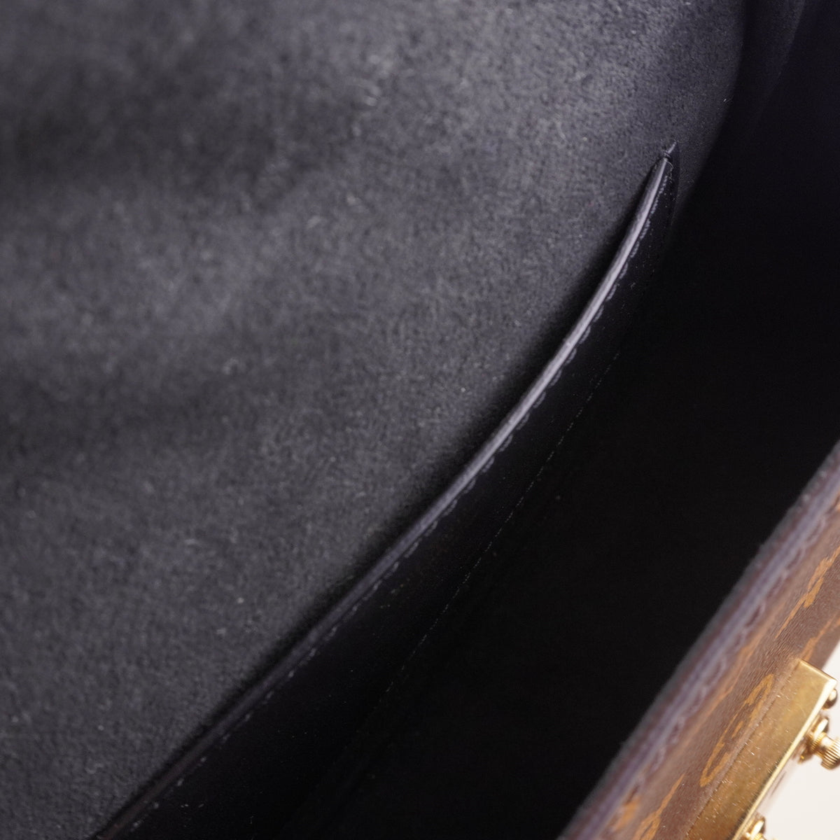 PRE-OWNED LV Reverse Monogram Tilsitt