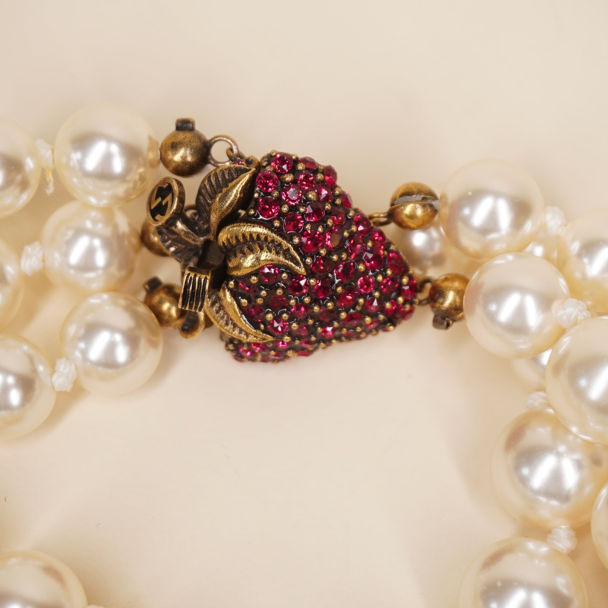 PRE-OWNED Necklace Multi Faux Pearl Hardware Rhinestones Strawberry Interlocking G