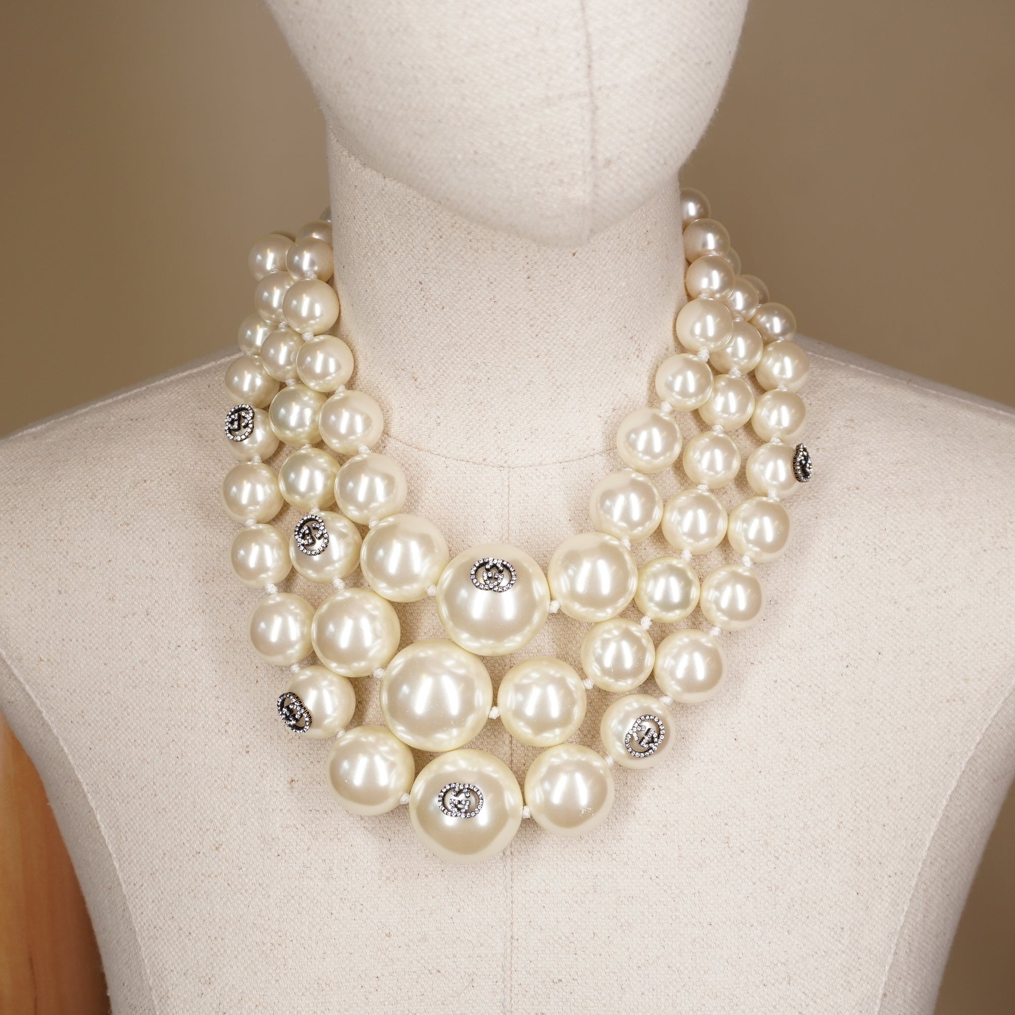 PRE-OWNED Necklace Multi Faux Pearl Hardware Rhinestones Strawberry Interlocking G