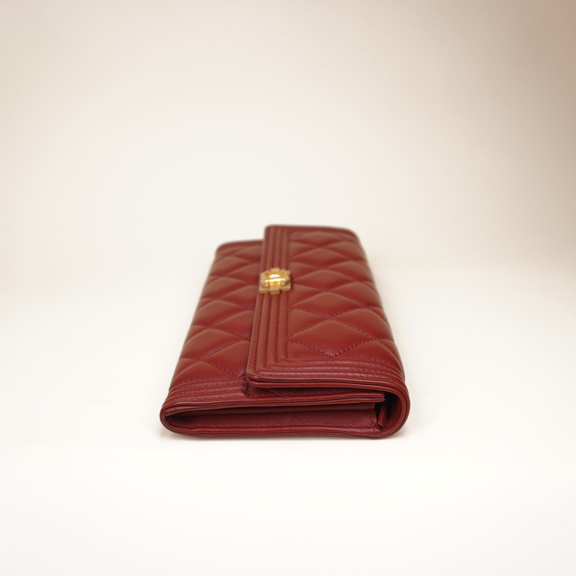 PRE-OWNED CC Burgundy Caviar Quilted Large Boy Gusset Flap Wallet