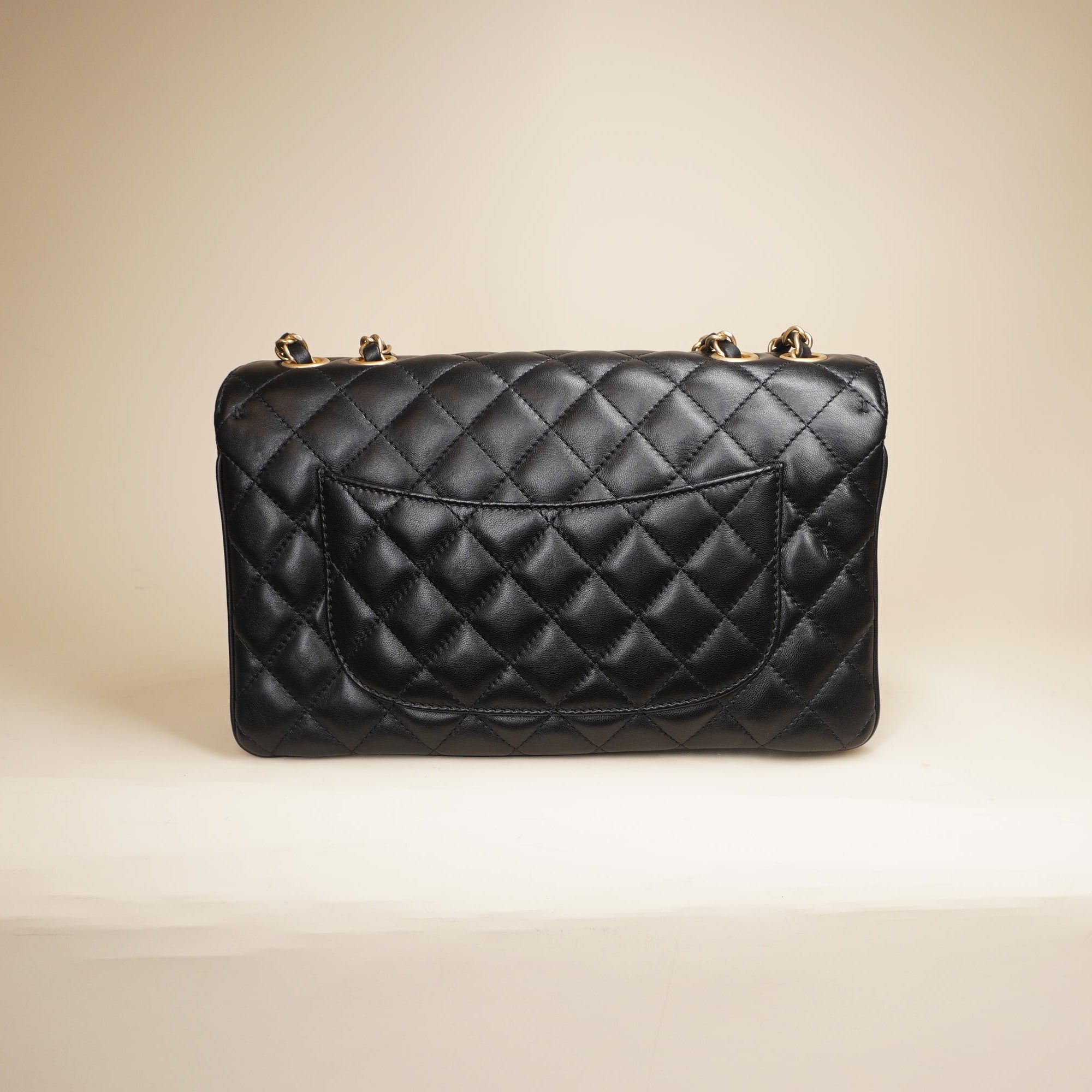 PRE-OWNED CC Black Quilted Lambskin Lard Coco Vintage Flap Shoulder Bag