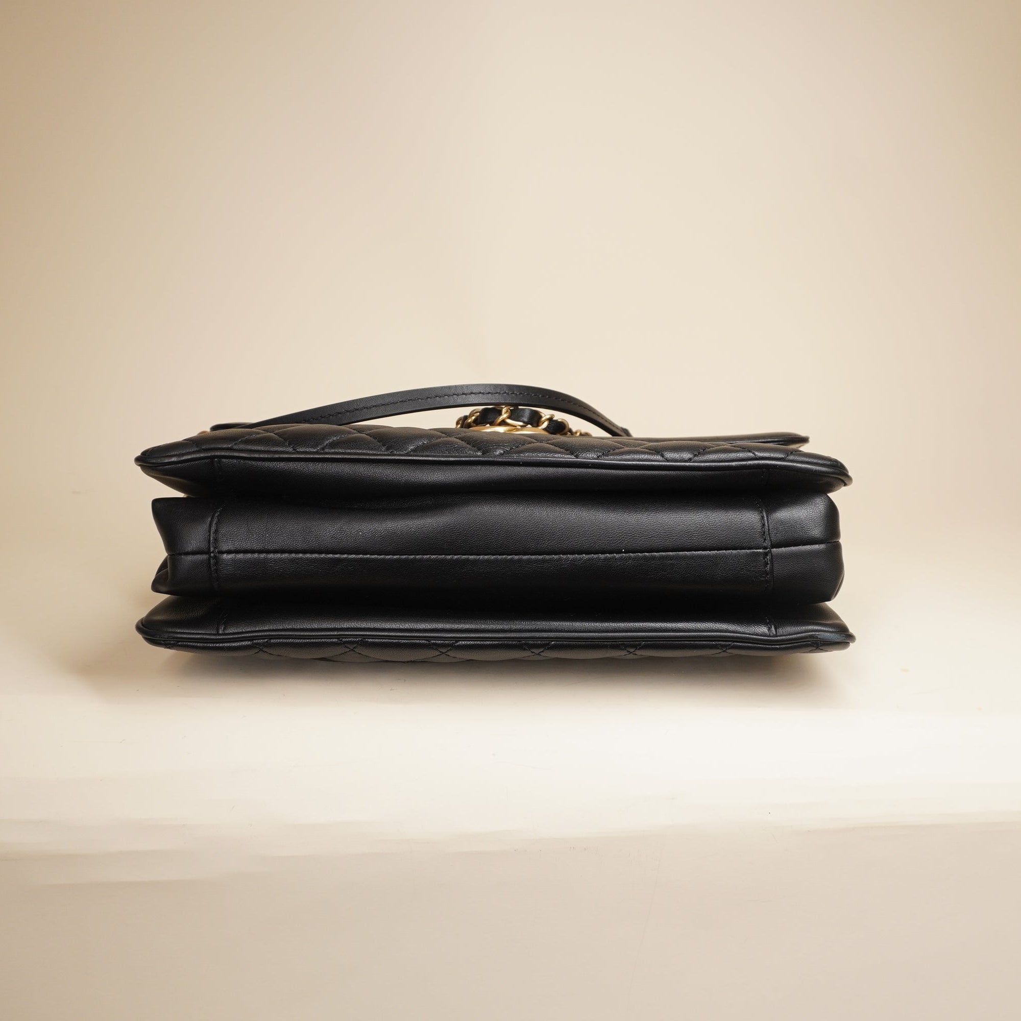 PRE-OWNED CC Black Quilted Lambskin Lard Coco Vintage Flap Shoulder Bag