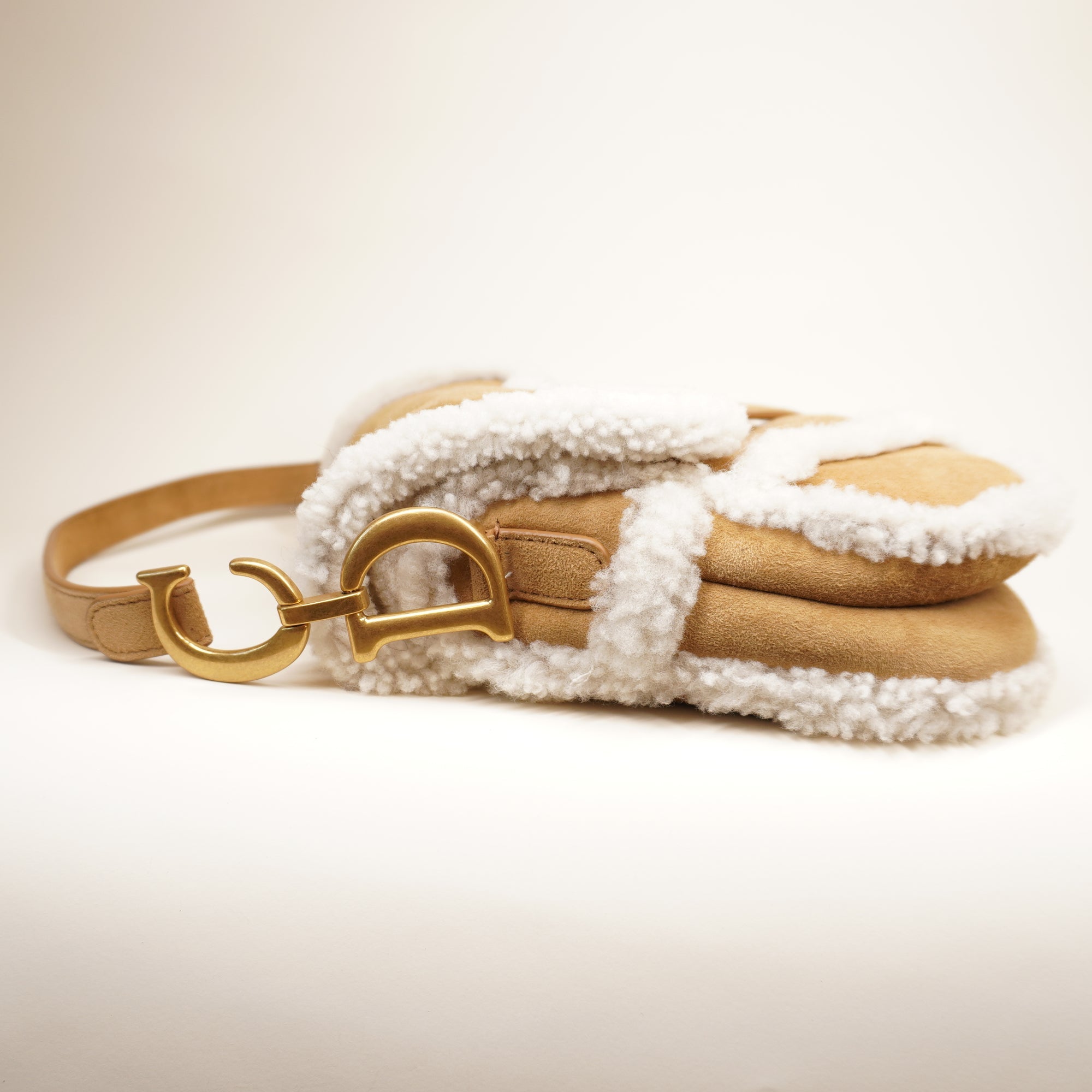 PRE-OWNED Shearling Saddle Camel Medium Shoulder Bag