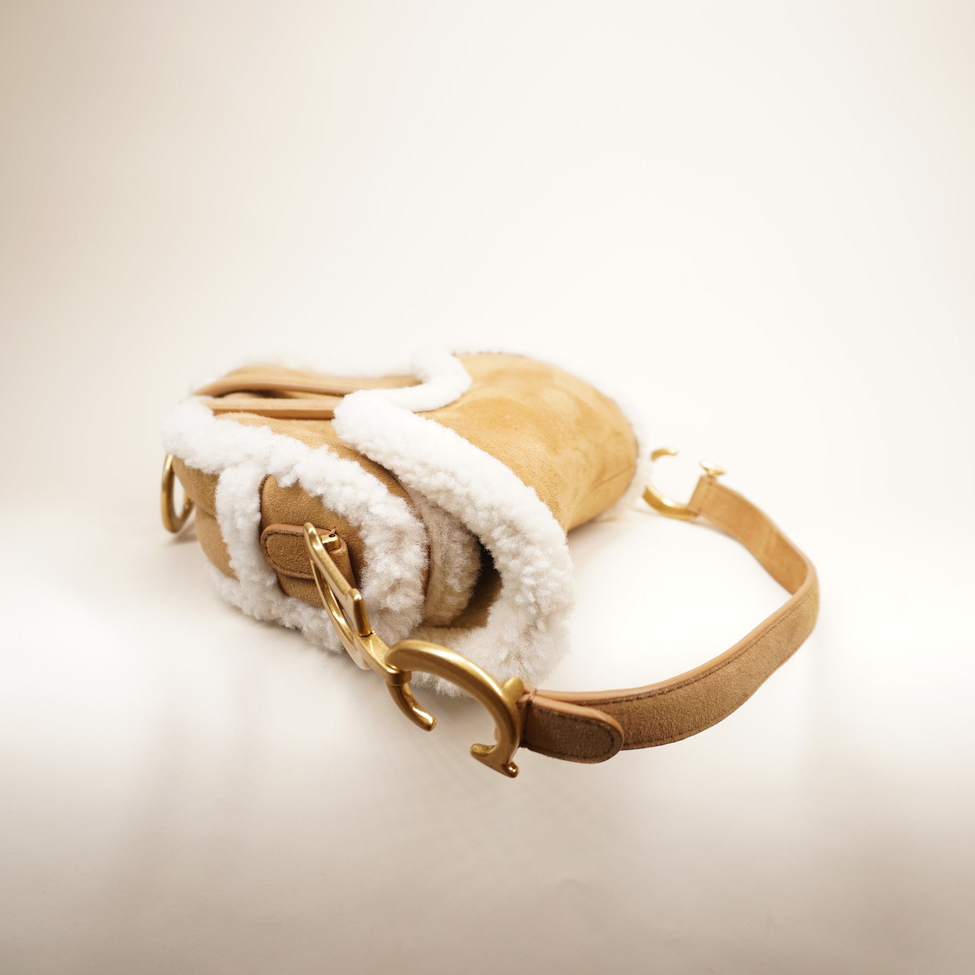 PRE-OWNED Shearling Saddle Camel Medium Shoulder Bag