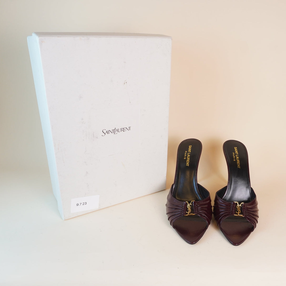 PRE-OWNED Babylone Mules in Smooth Leather Vintage Bordeaux