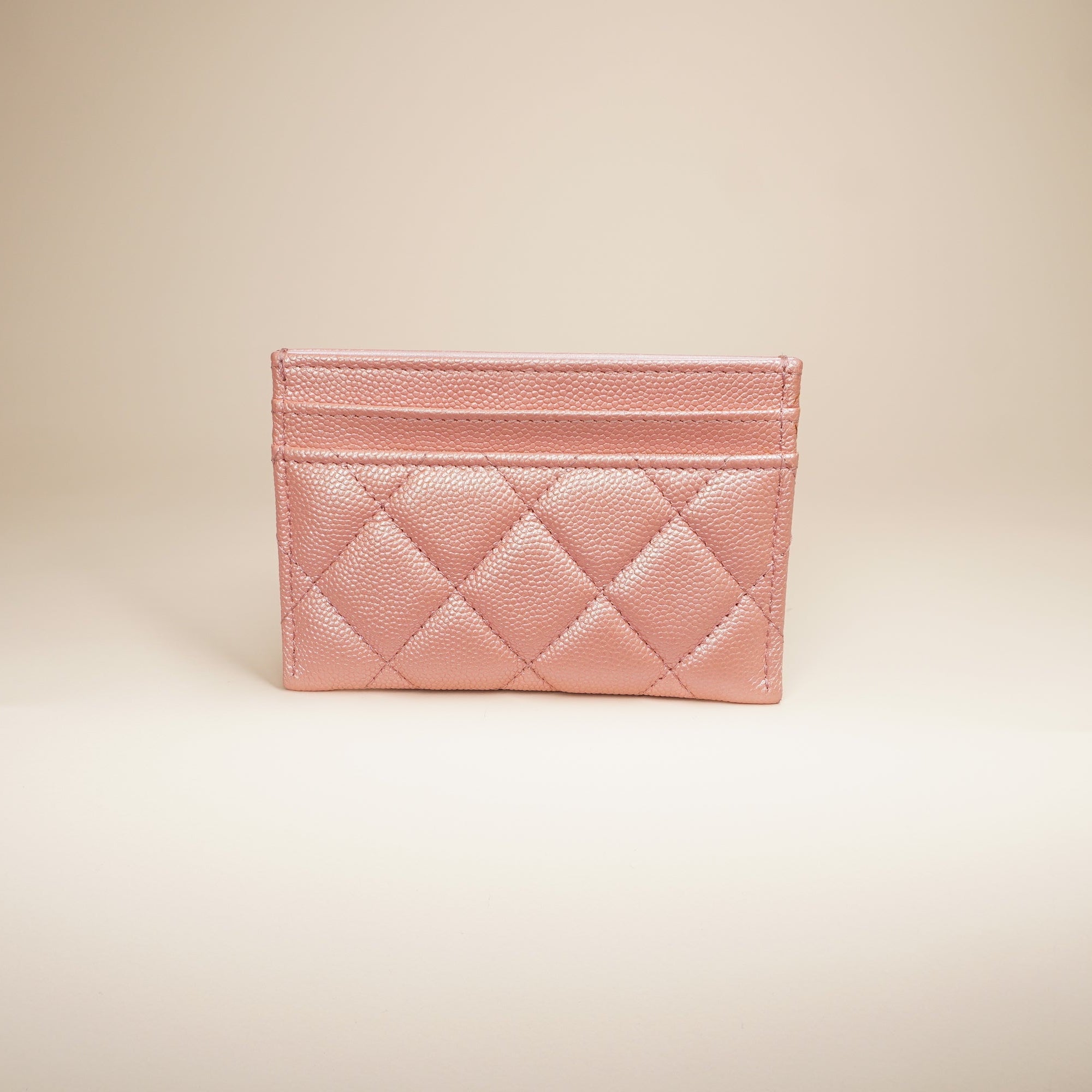PRE-OWNED CC Iridescent Caviar Quilted Card Holder Ligth Pink