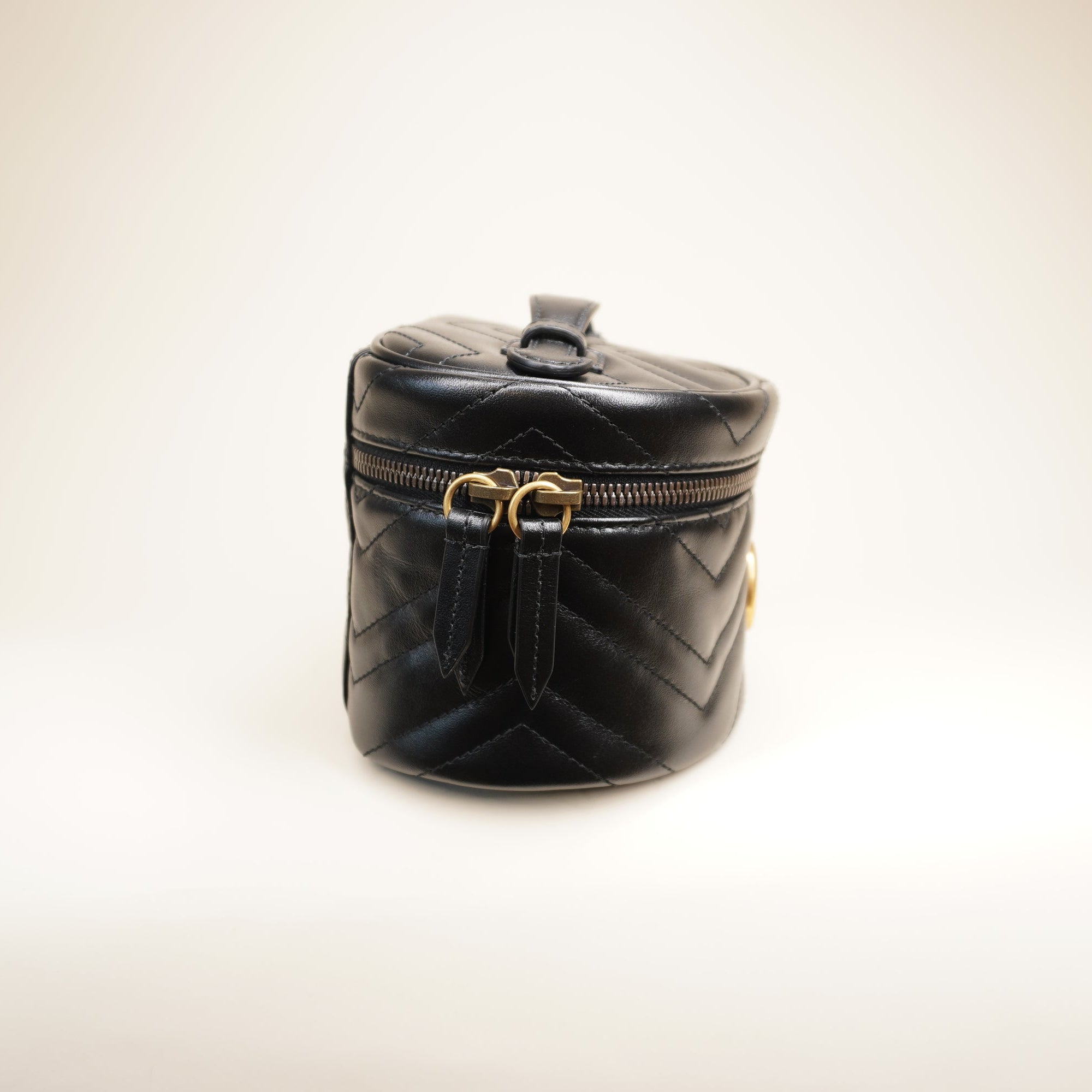 PRE-OWNED Mini GG Marmont Round Leather Black Vanity Bag 