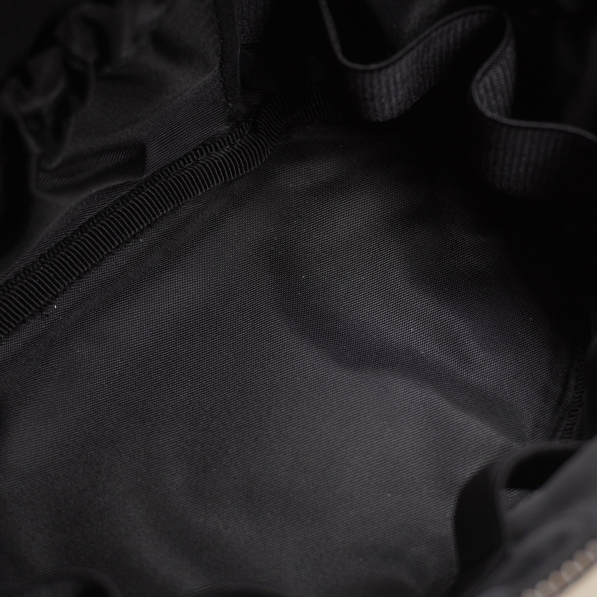 PRE-OWNED Mini GG Marmont Round Leather Black Vanity Bag 