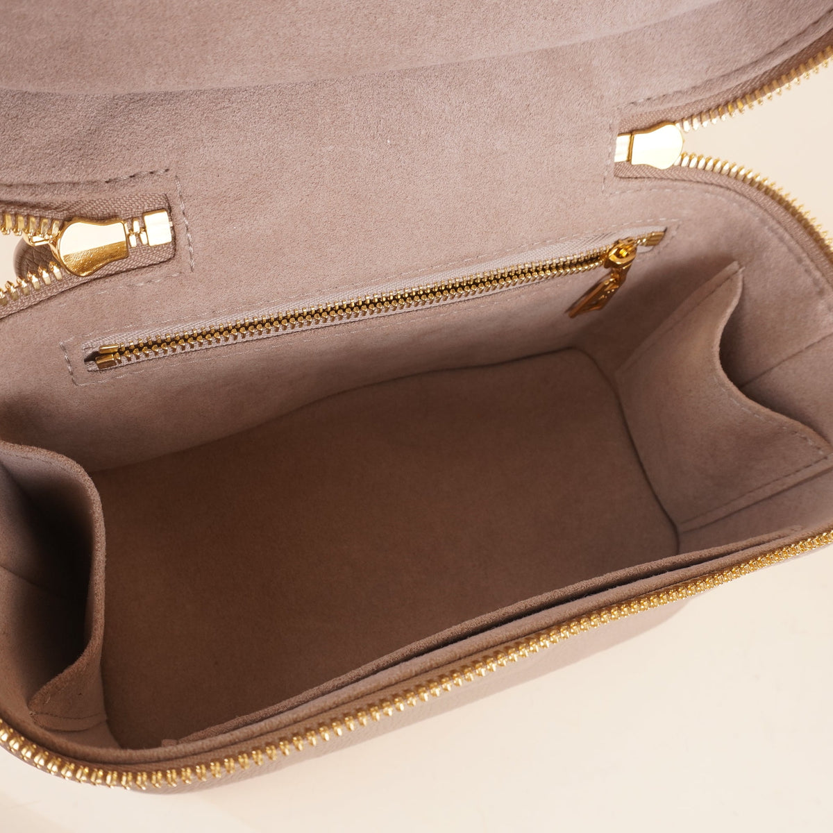 PRE-OWNED LV Empreinte Monogram Giant Vanity PM Tourterelle