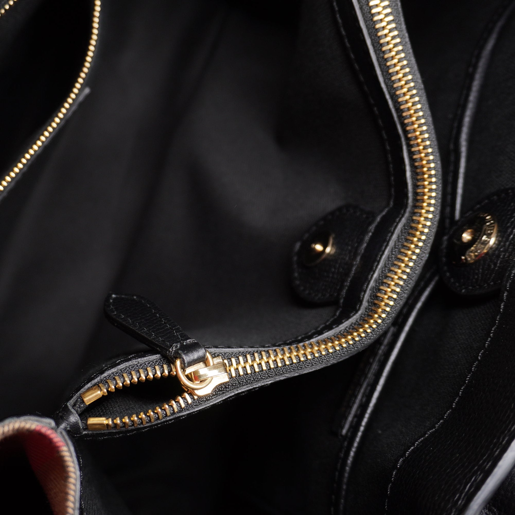 PRE-OWNED Derby Calfskin House Check Medium Banner Tote