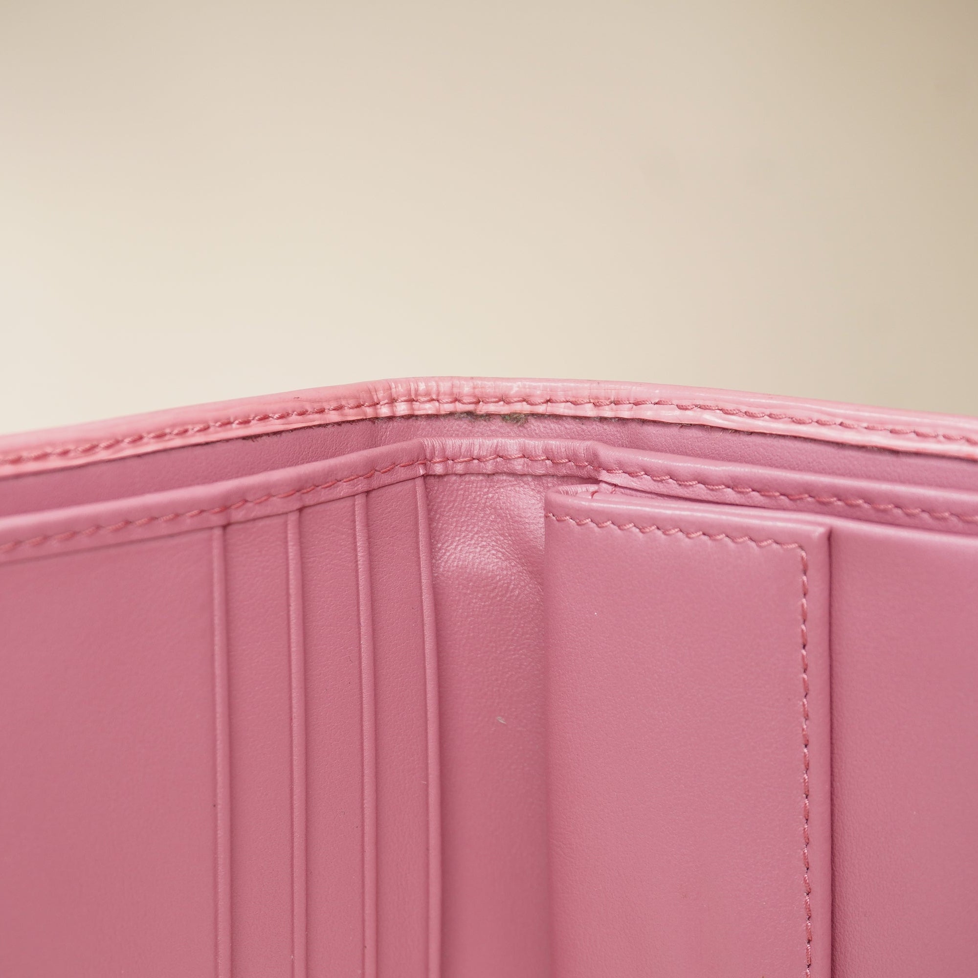 Saffiano Metal Bi-Fold Compact Wallet Pink