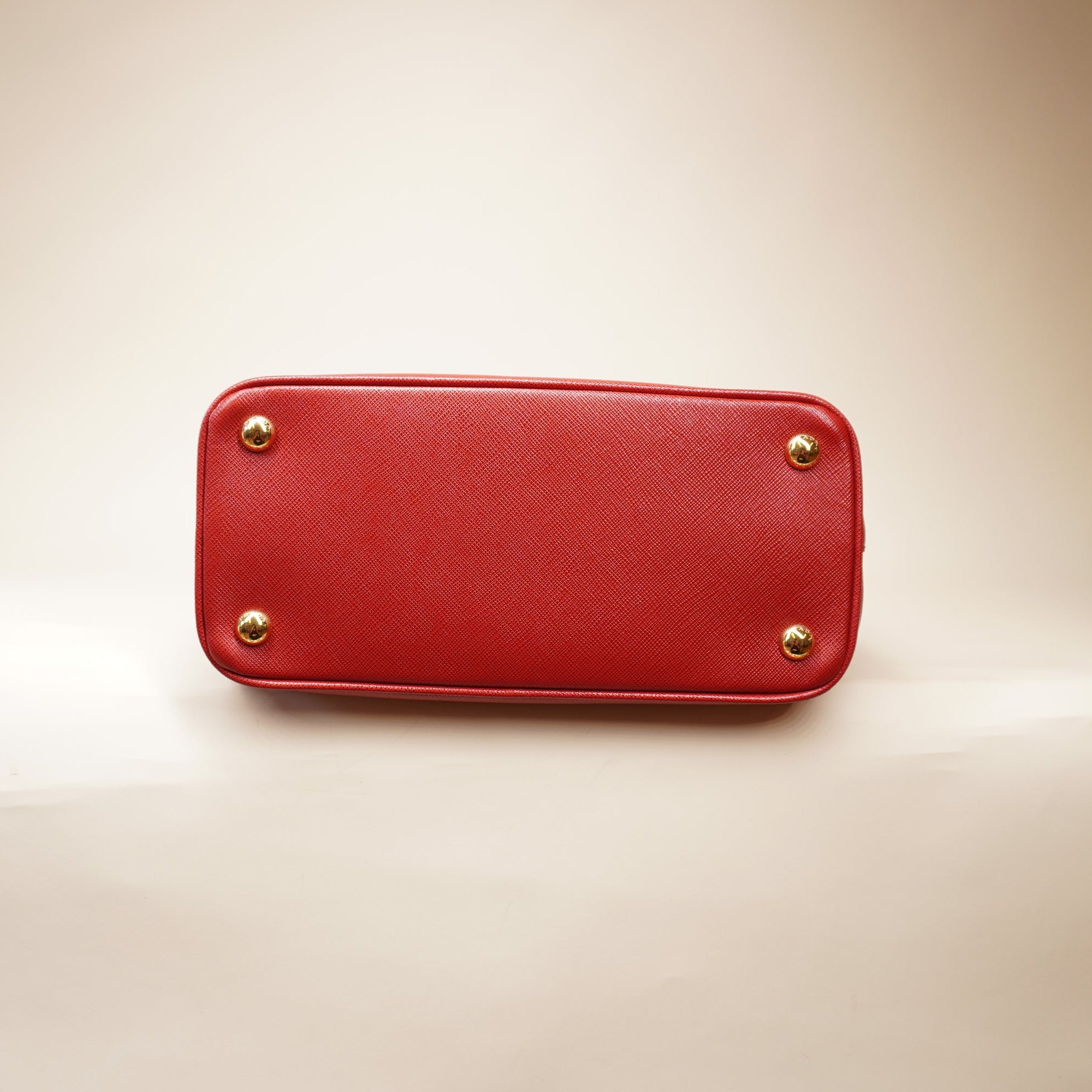 PRE-OWNED Red Galleria Saffiano Leather Shoulder Bag